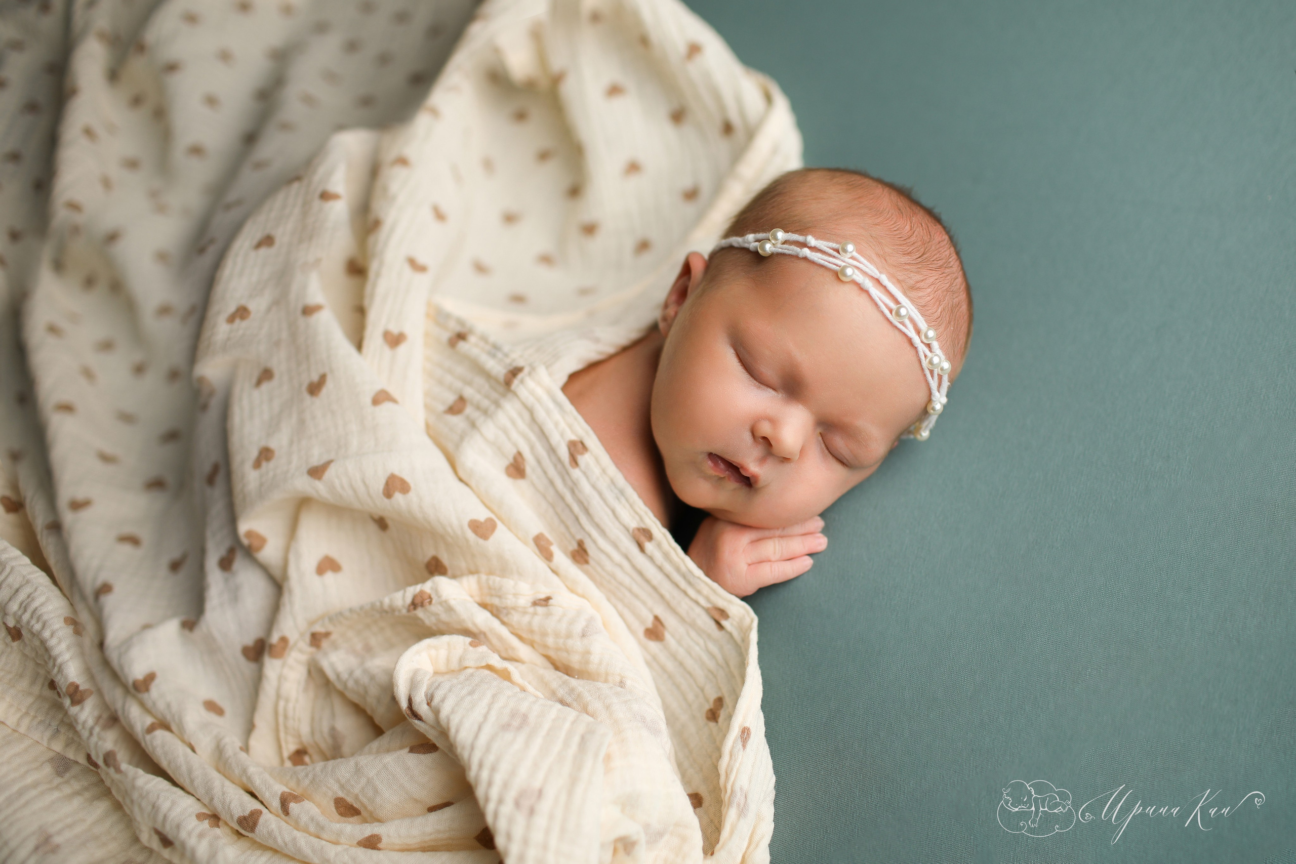 Мини съемка новорожденные девочки. Ирина Кан Фотограф новорожденных в Екатеринбурге