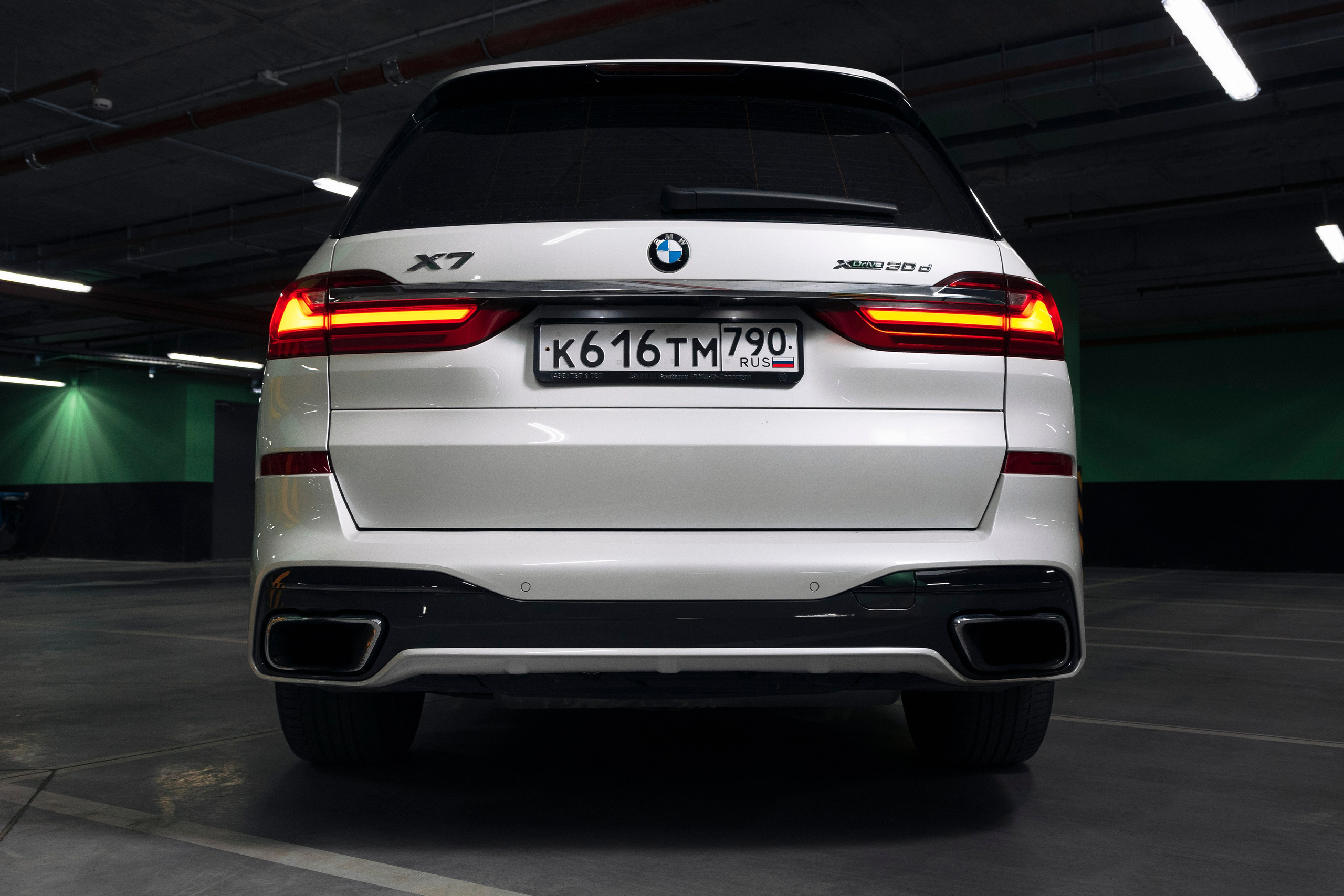 BMW X7 30d. Портретный фотограф Москва Белогорцев Сергей