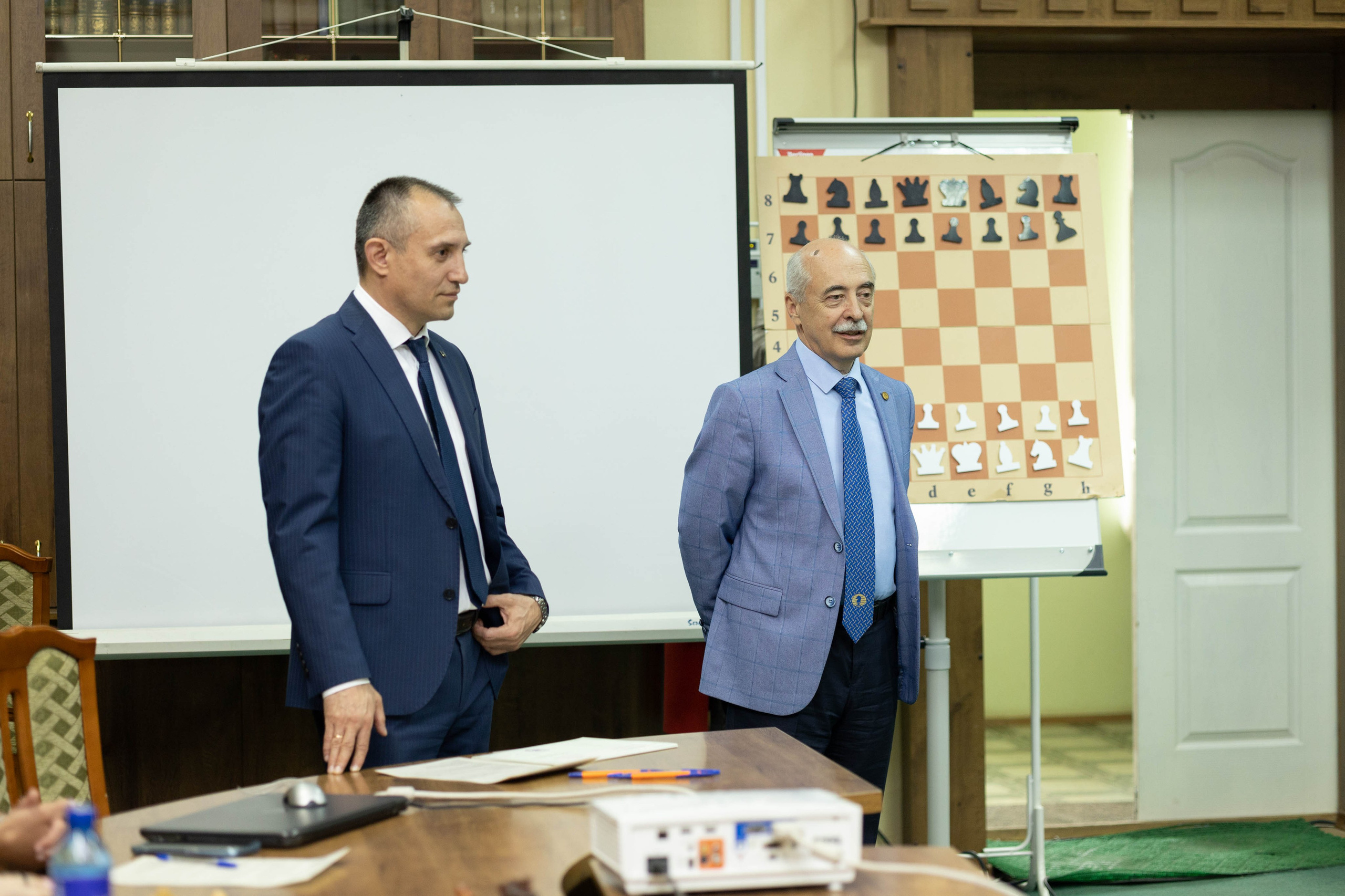 Награждение шахматной федерации