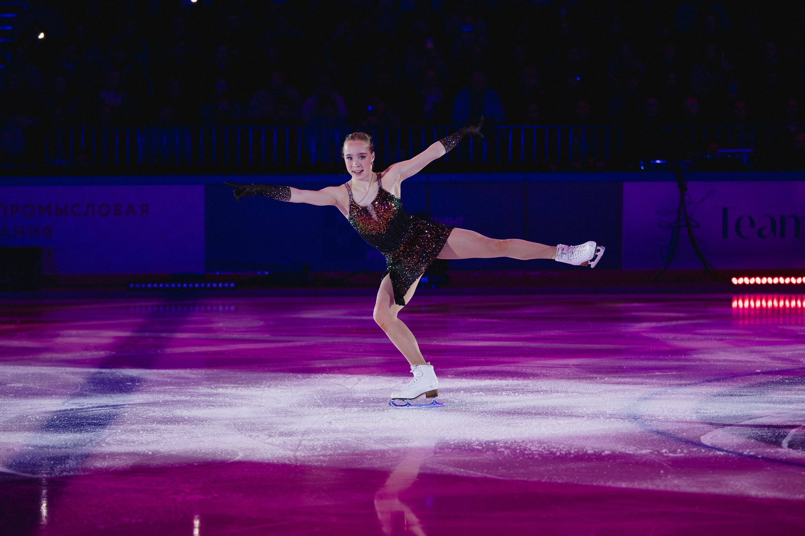 Шоу Этери Тутберидзе в Новосибирске. Воробьева Ксения — Спортивный и танцевальный фотограф Новосибирск