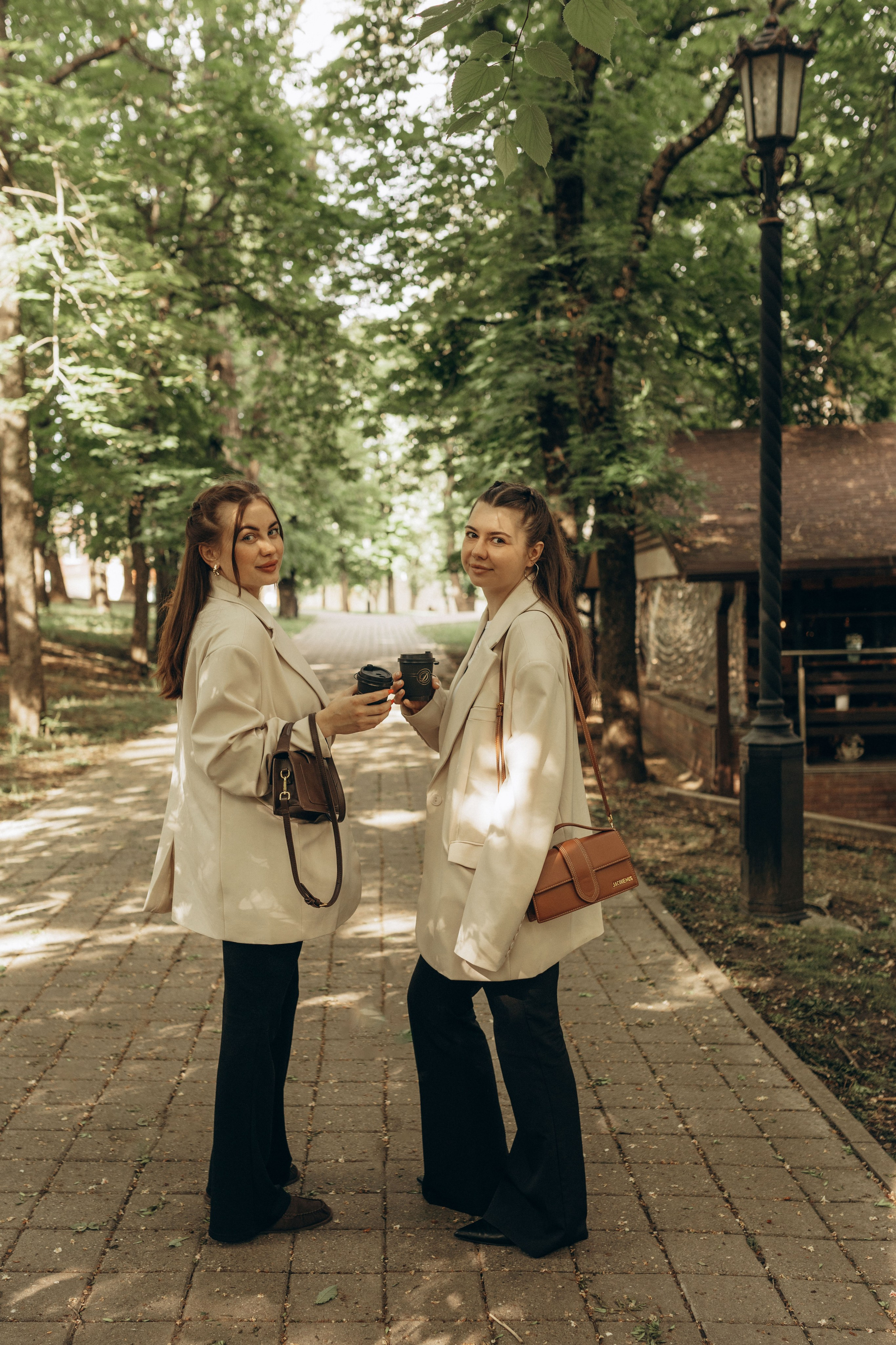 Виктория и Яна прогулка по Ставрополю. Фотограф в Ставрополе Svetlana Matveeva