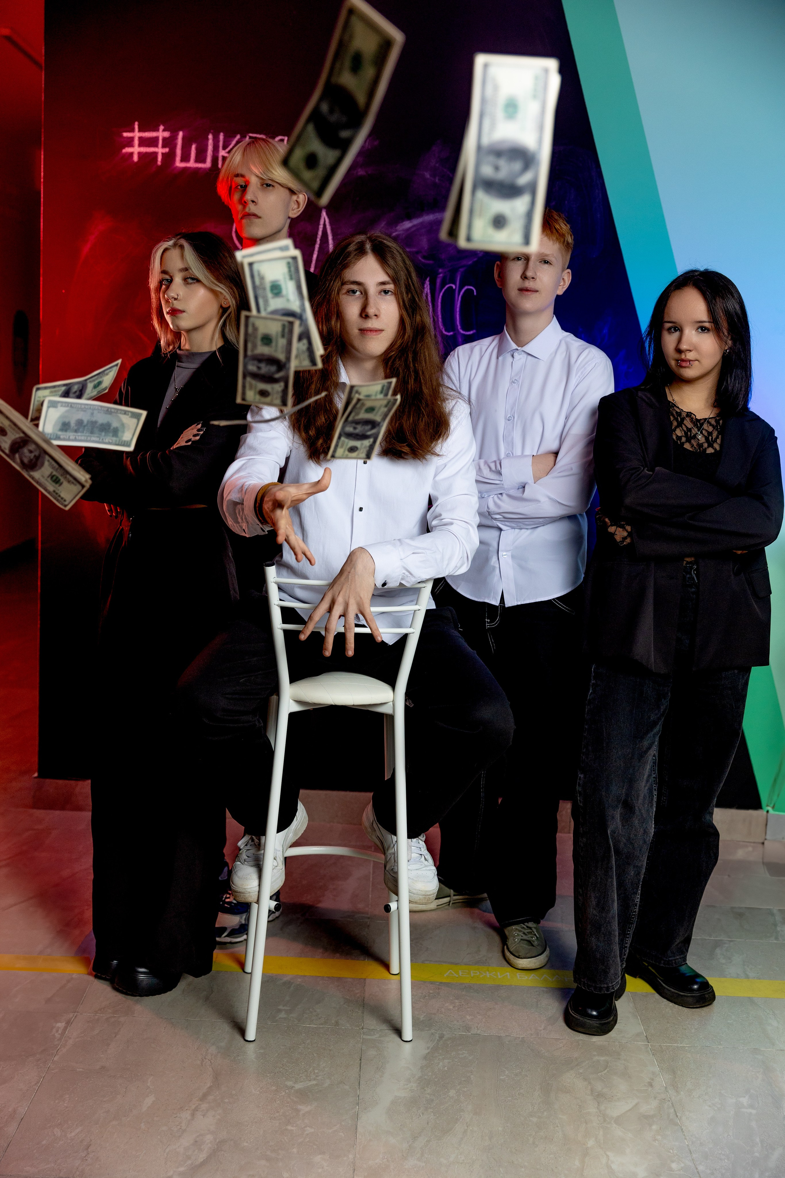 9 классы 2025 год. Артём Печерин фотограф в Оленегорске