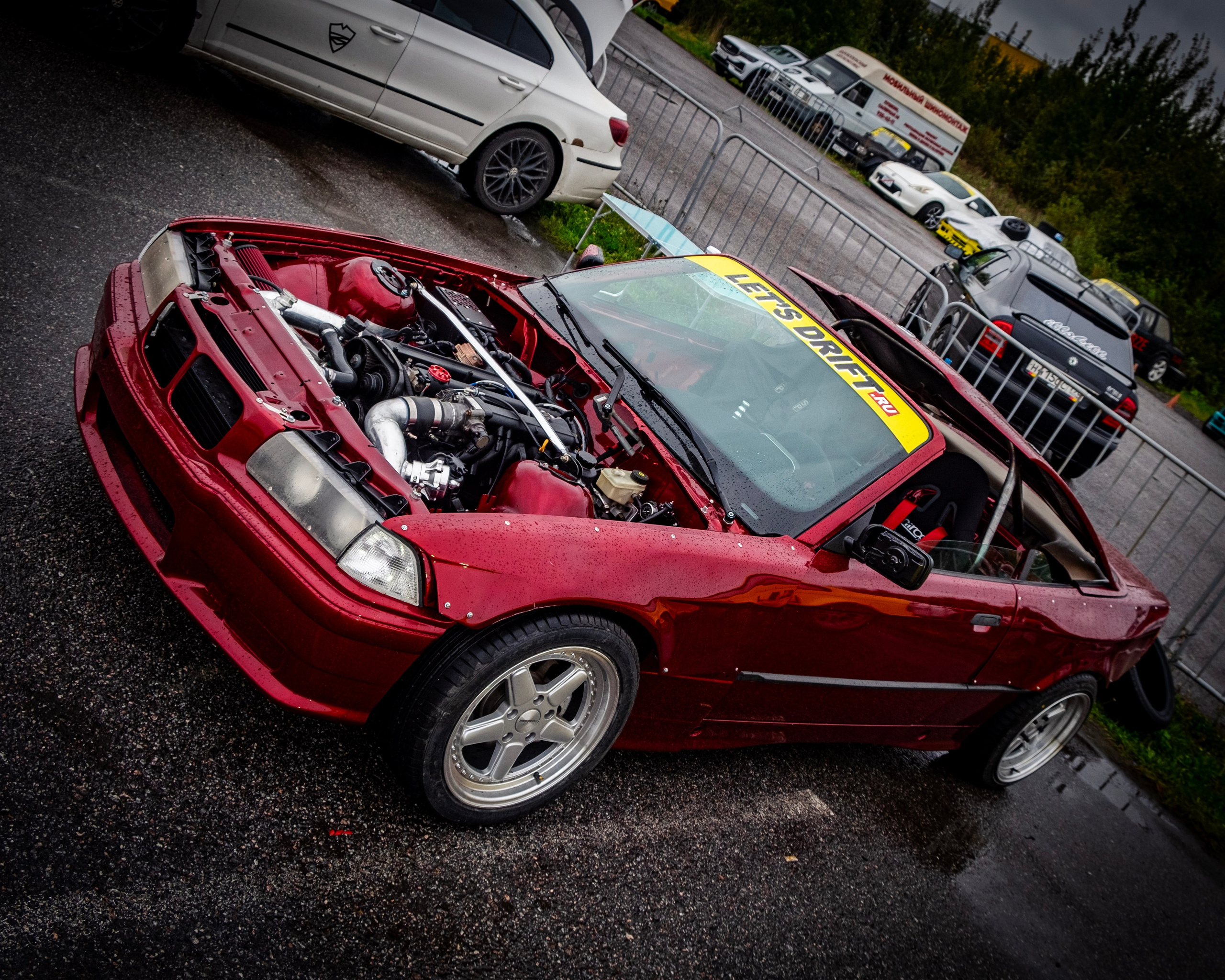 AUTODROM FEST 21.09.25. Автомобильные фотографии и рисунки в Санкт-Петербурги Пашков Дмитрий