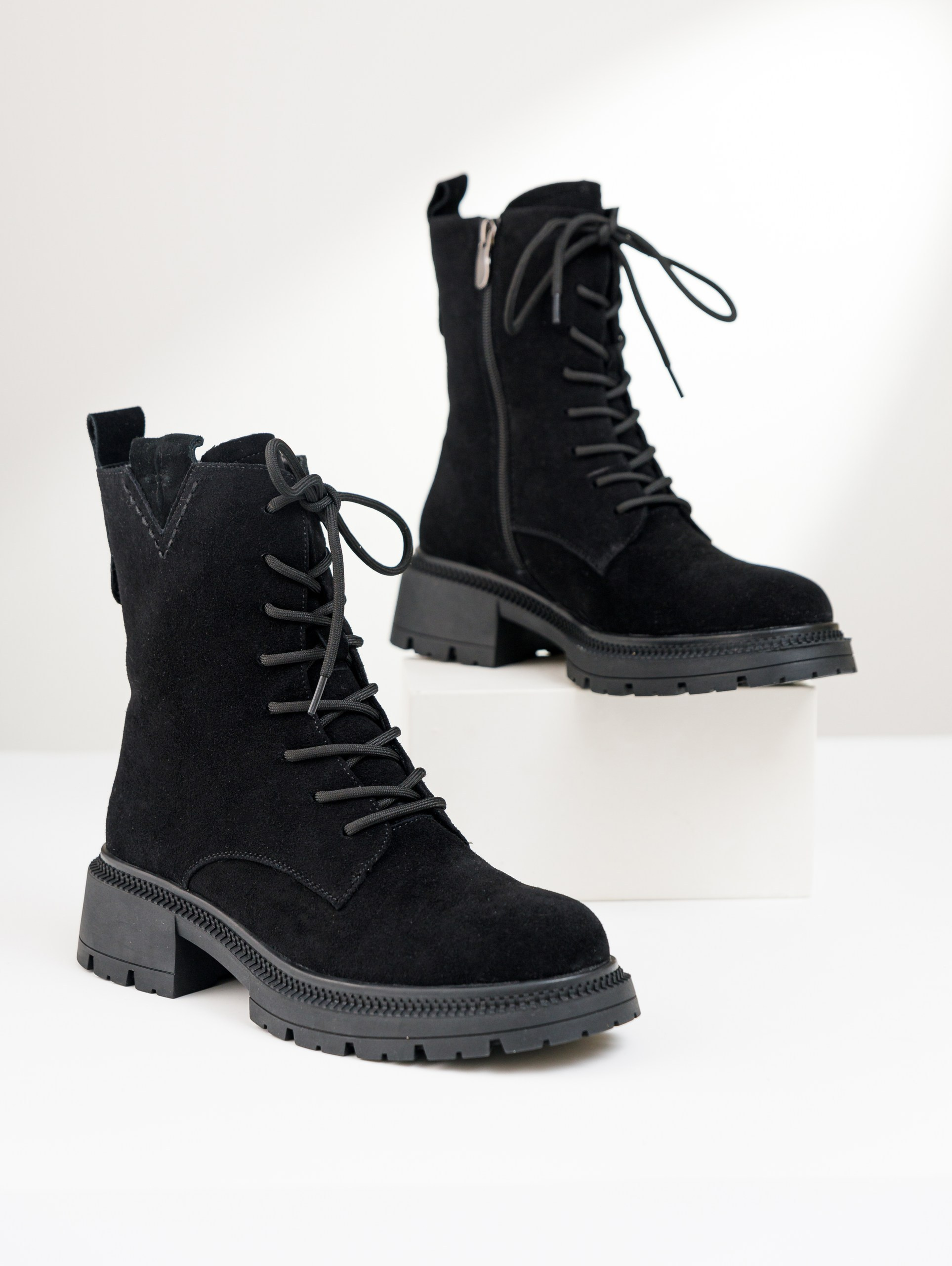 Предметная съемка и продакшн видео обуви для каталога, сайта, маркетплейсов. Студия коммерческой съемки ХВОЯ