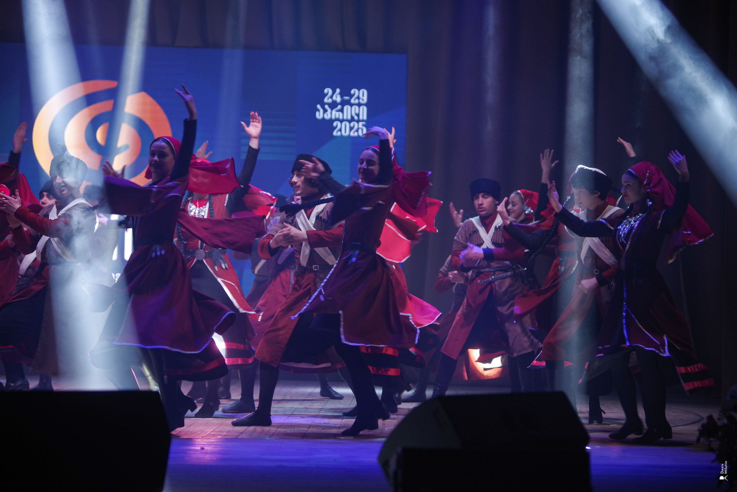 Танцы в Хоби. Портретный фотограф Денис Милютин