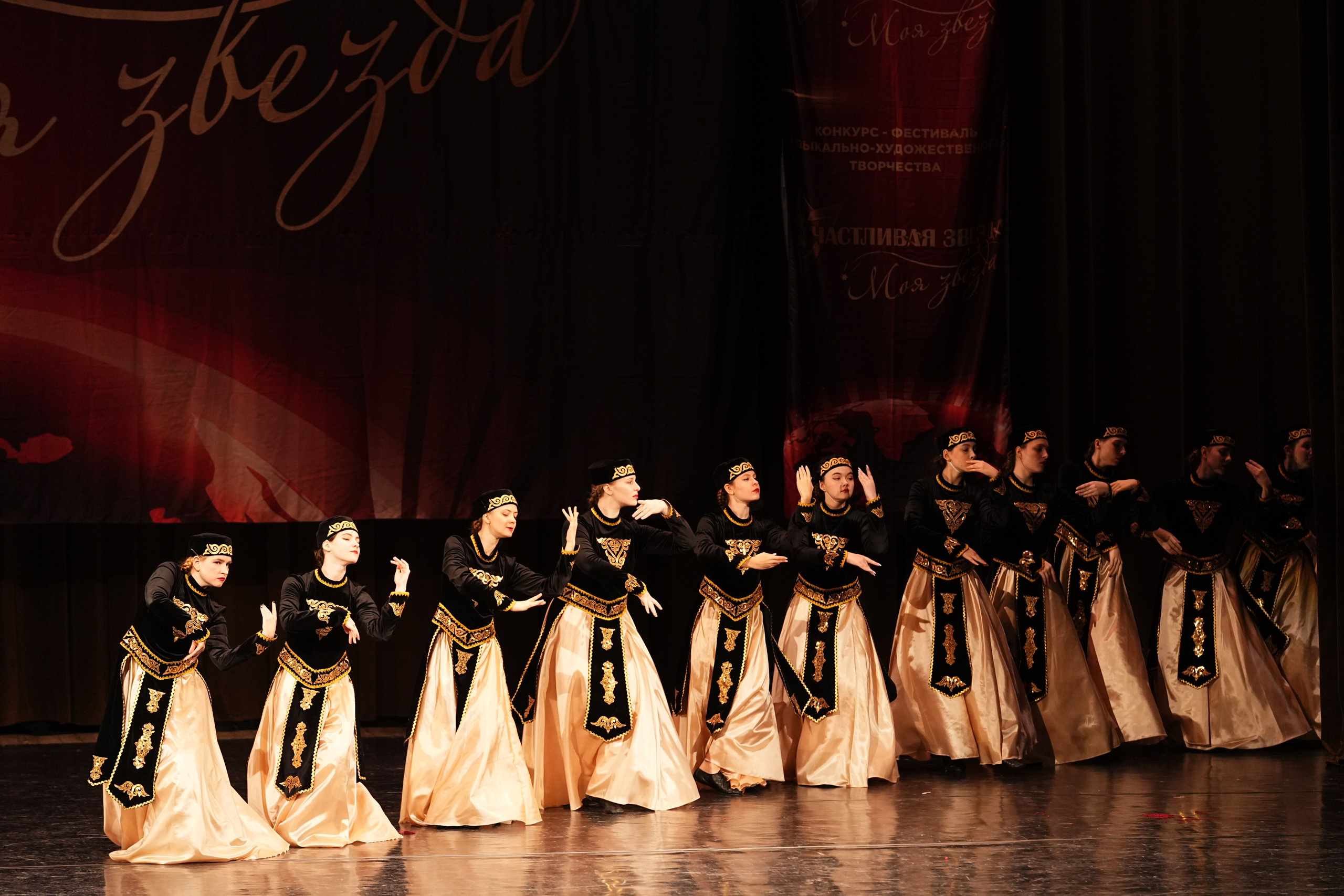 7 декабря, блок 1, г. Москва. Золотое яблочко