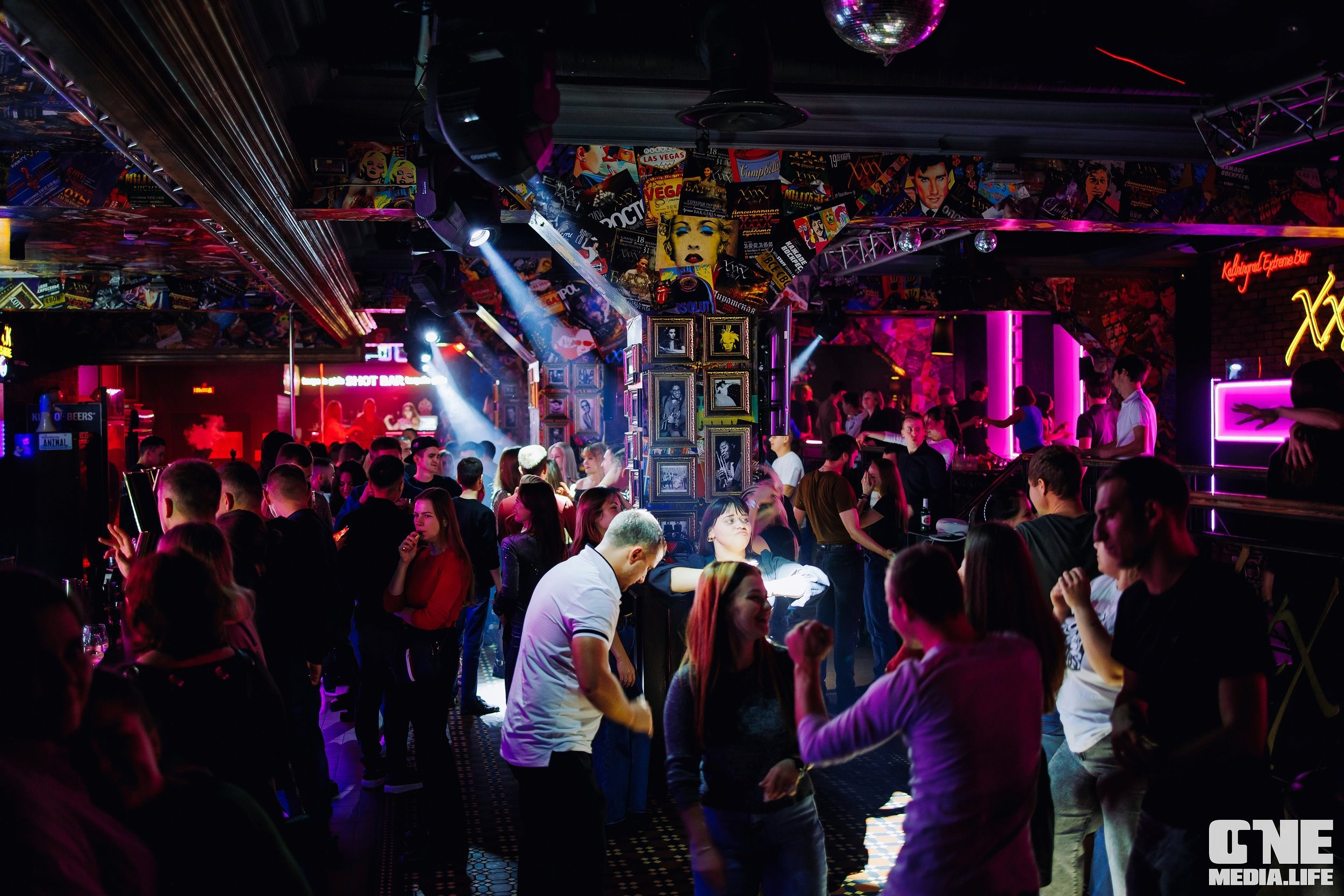 Фоторепортаж из бара XxxX. One Media Life: фоторепортажи, фотоотчеты с мероприятий и заведений