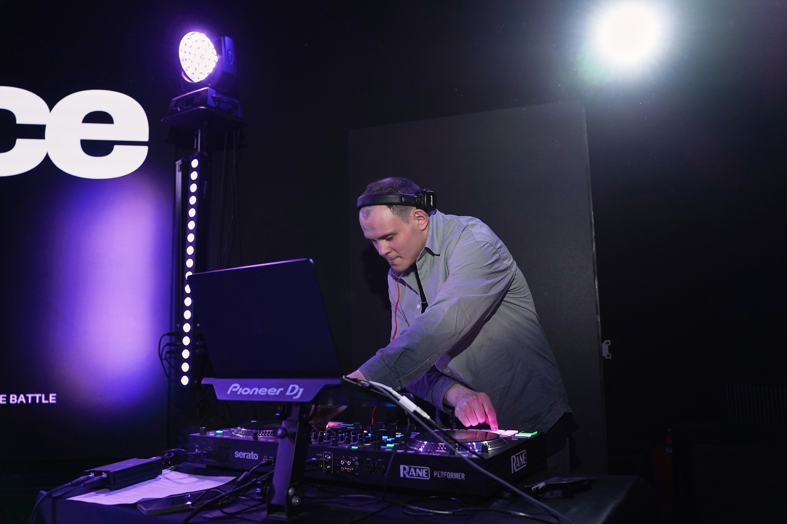 Батл. Фотограф