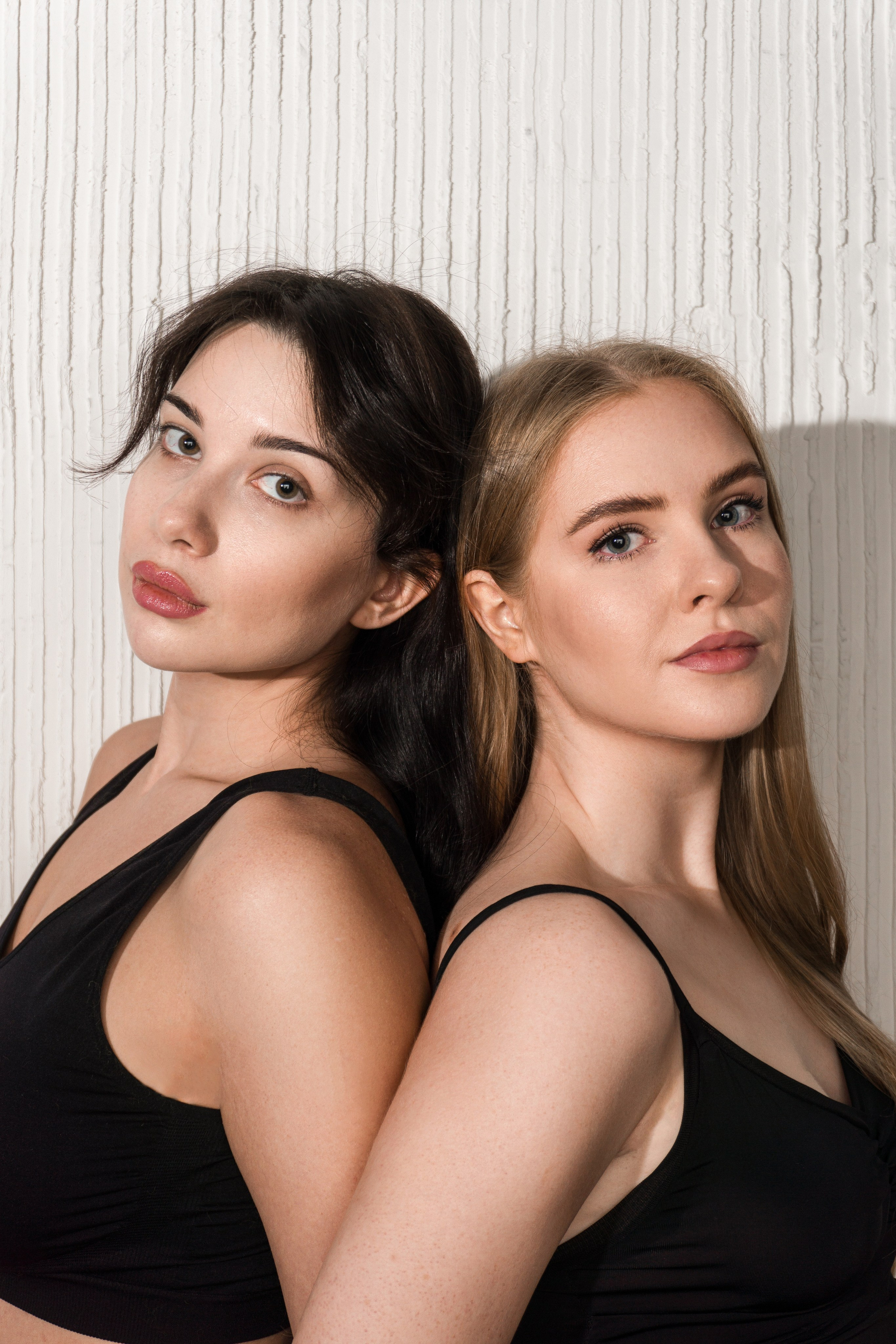 Side by side. Фотограф