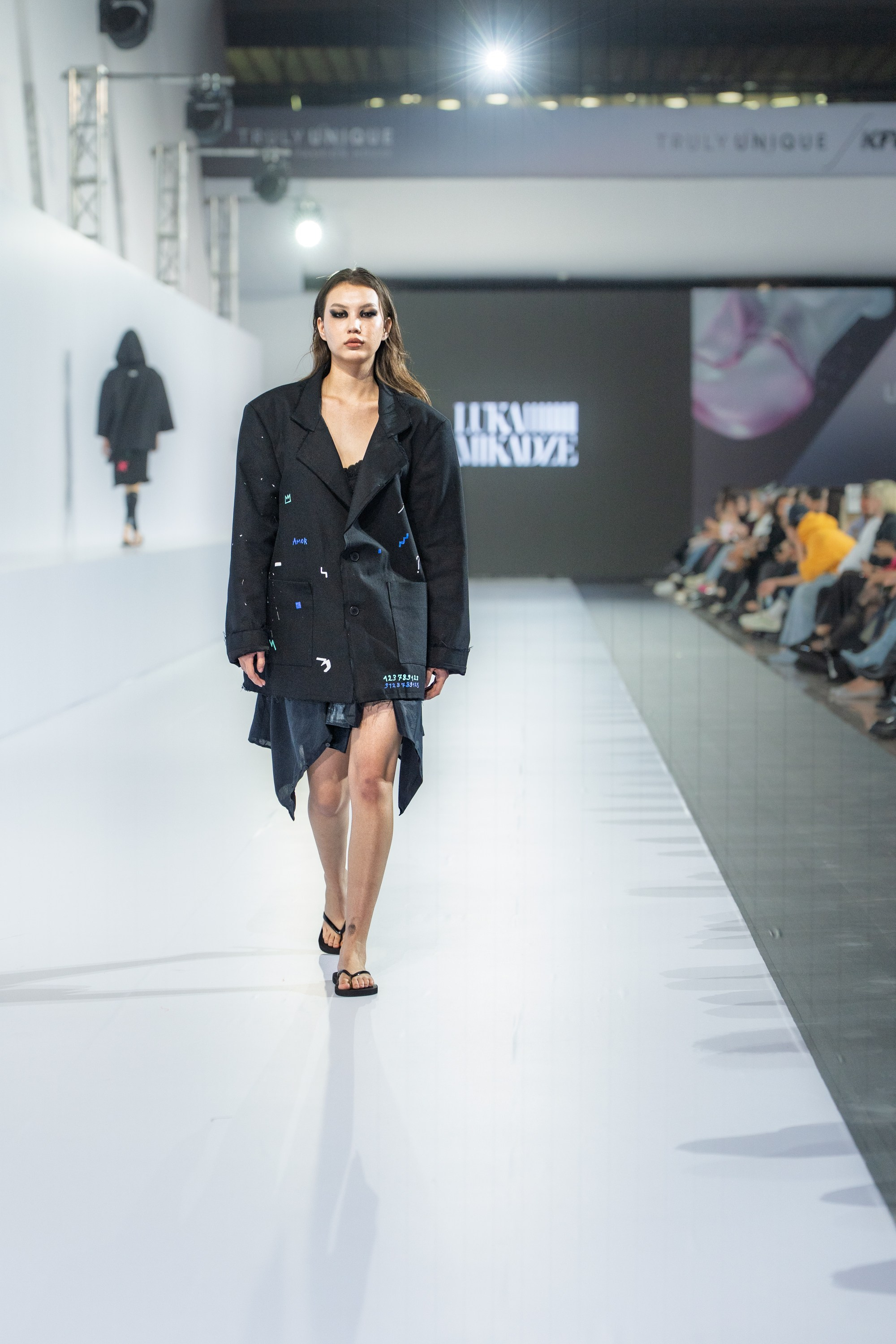 Luka Mikadze. Сайт Алматинского НЮ АРТ, будуар и фэшн фотографа Дениса Карпенко