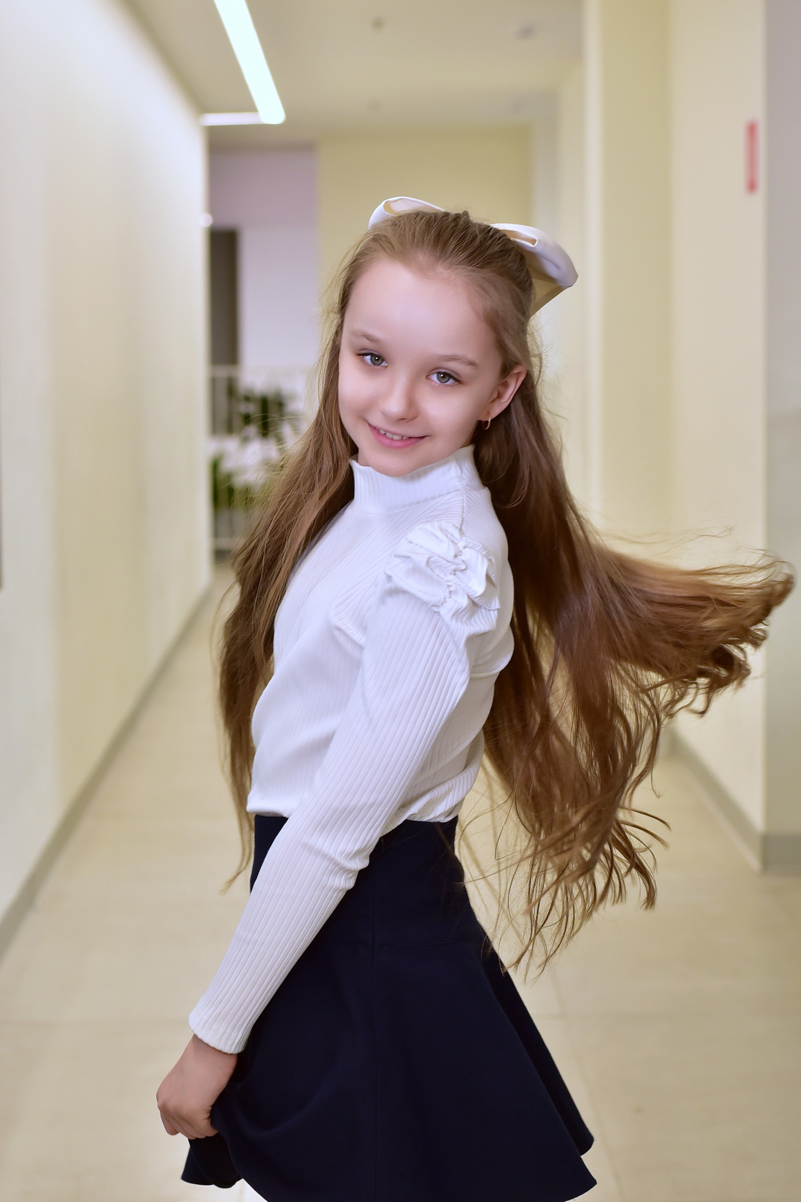 Фотоальбомы для средней и младшей школы. Стильные выпускные альбомы, детские фотосессии, сюжетные фотографии