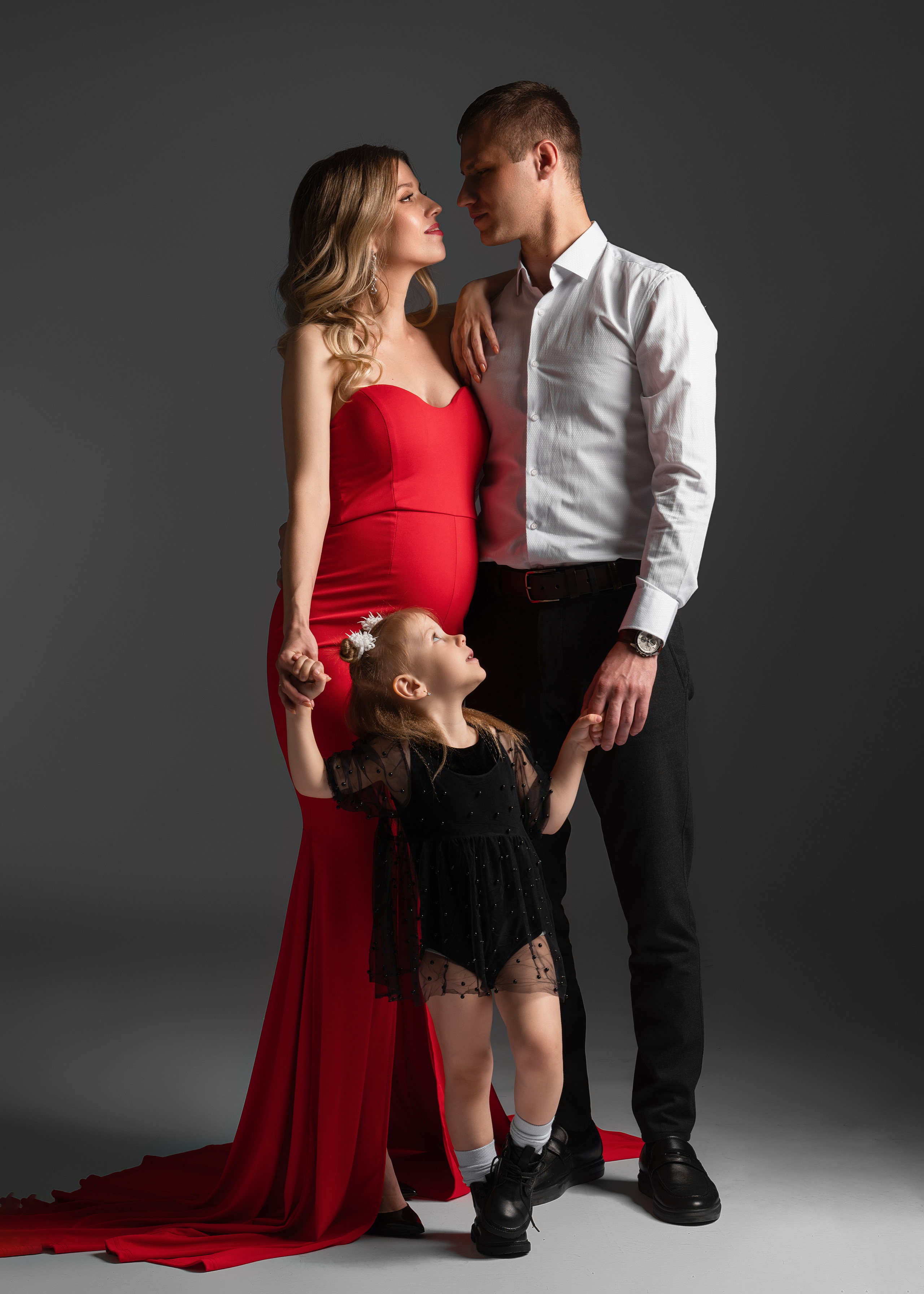 БЕРЕМЕННЫЕ. Фотограф новорождённых и беременных в г. Ноябрьск