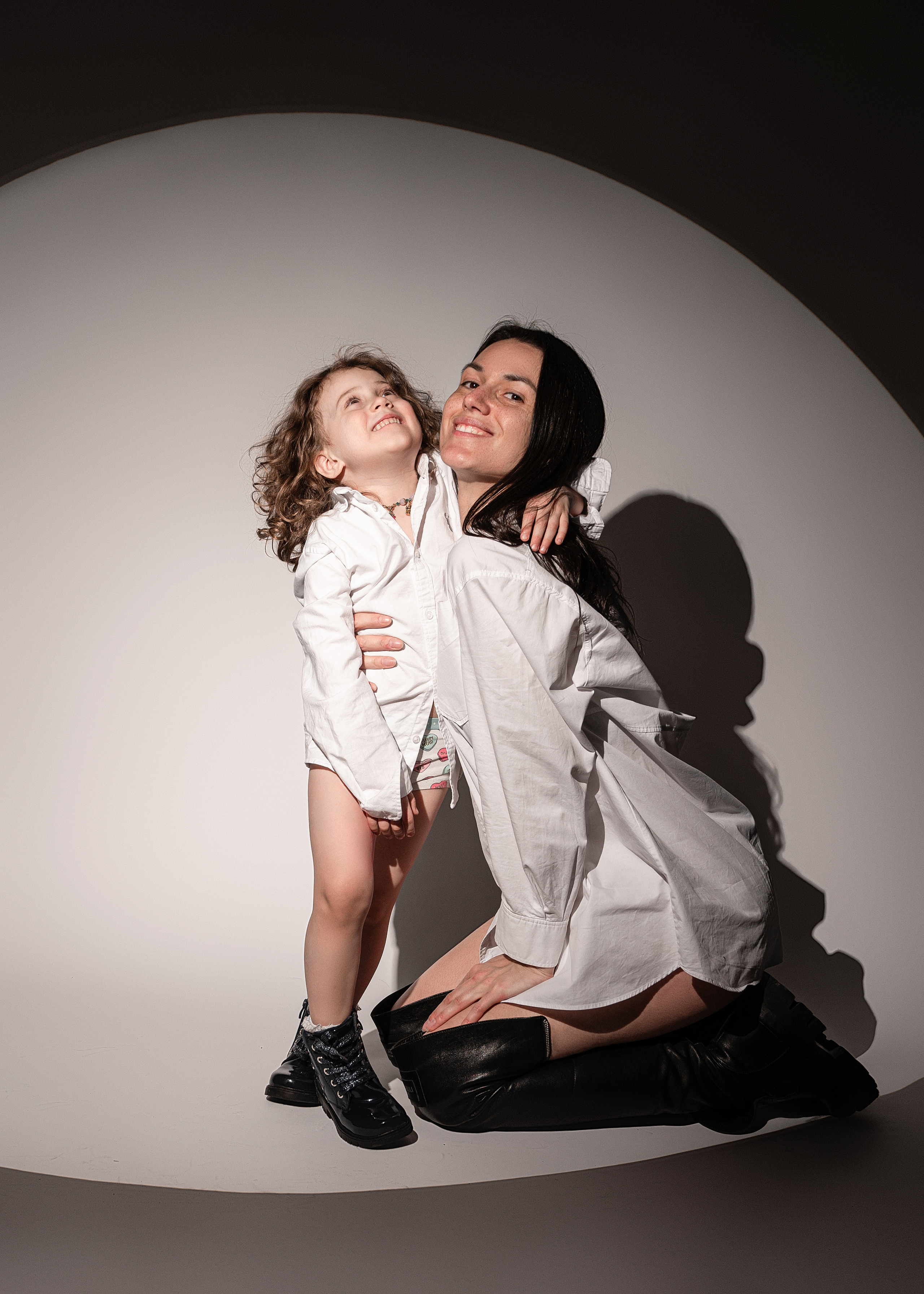 Мама и малыш. Фотограф новорождённых и беременных в г. Ноябрьск