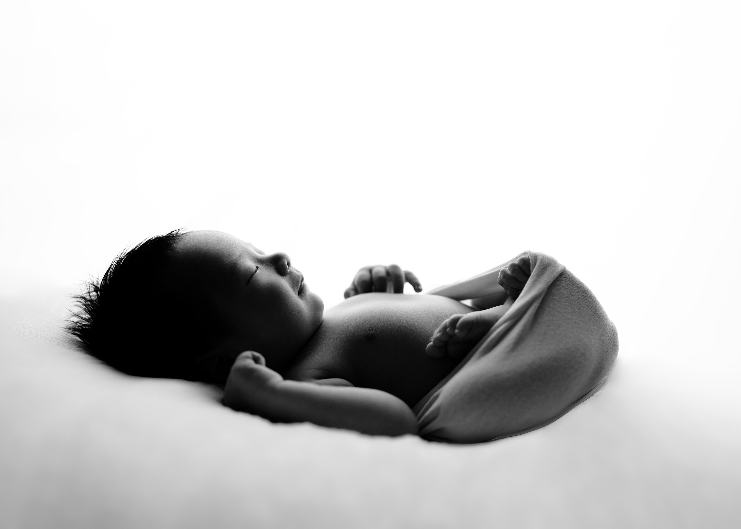 НОВОРОЖДЕННЫЕ. Фотограф новорождённых и беременных в г. Ноябрьск