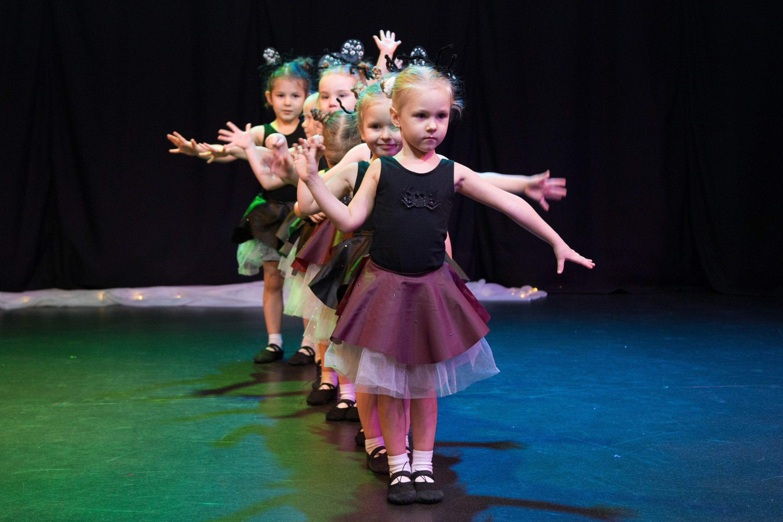 Отчетный танцевальный концерт детей 2-7 лет. Детский и контент фотограф Надя Волкова Санкт-Петербург