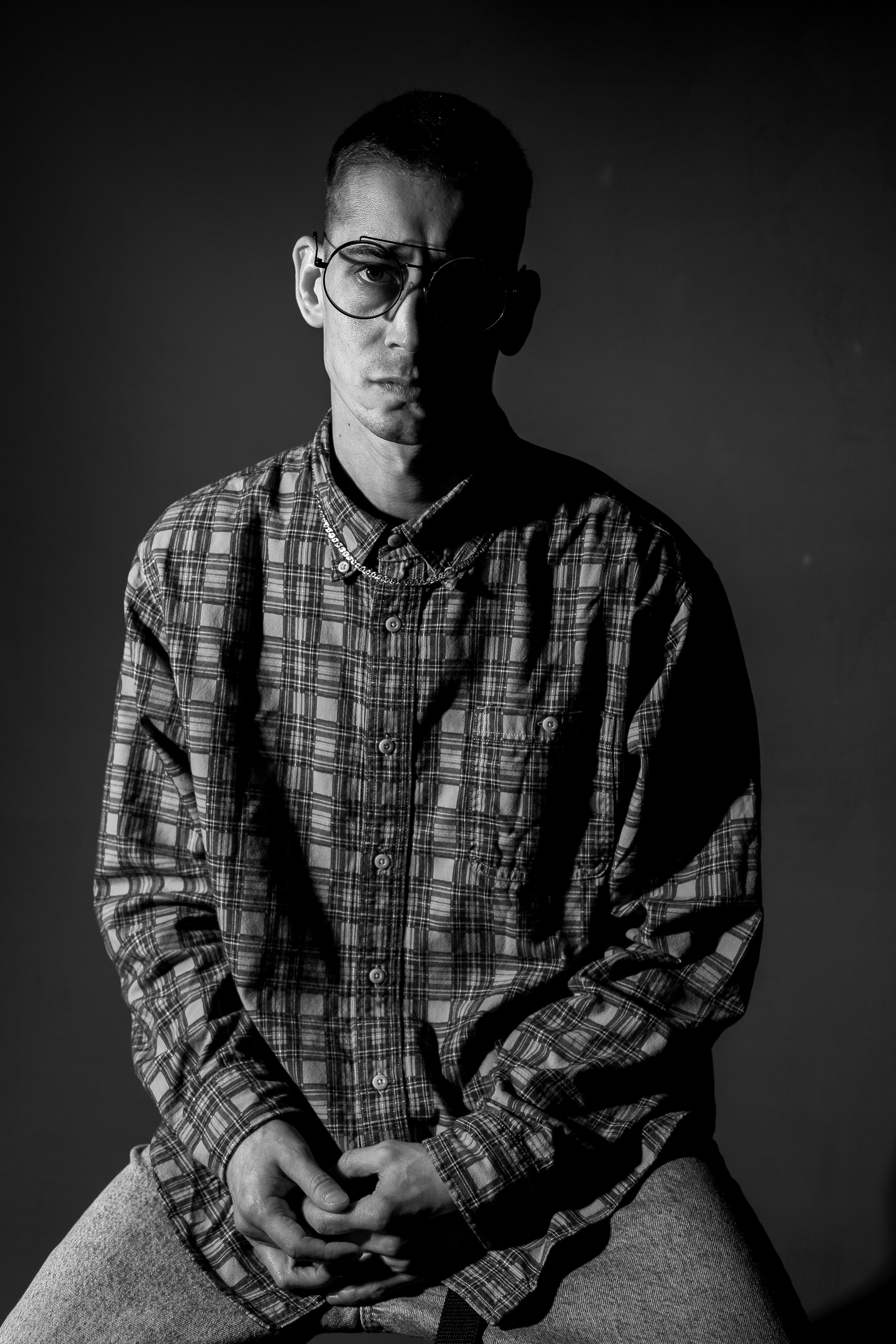 Борислав. Танцор брейкданса. Психолог с фотоаппаратом Зимина Оксана