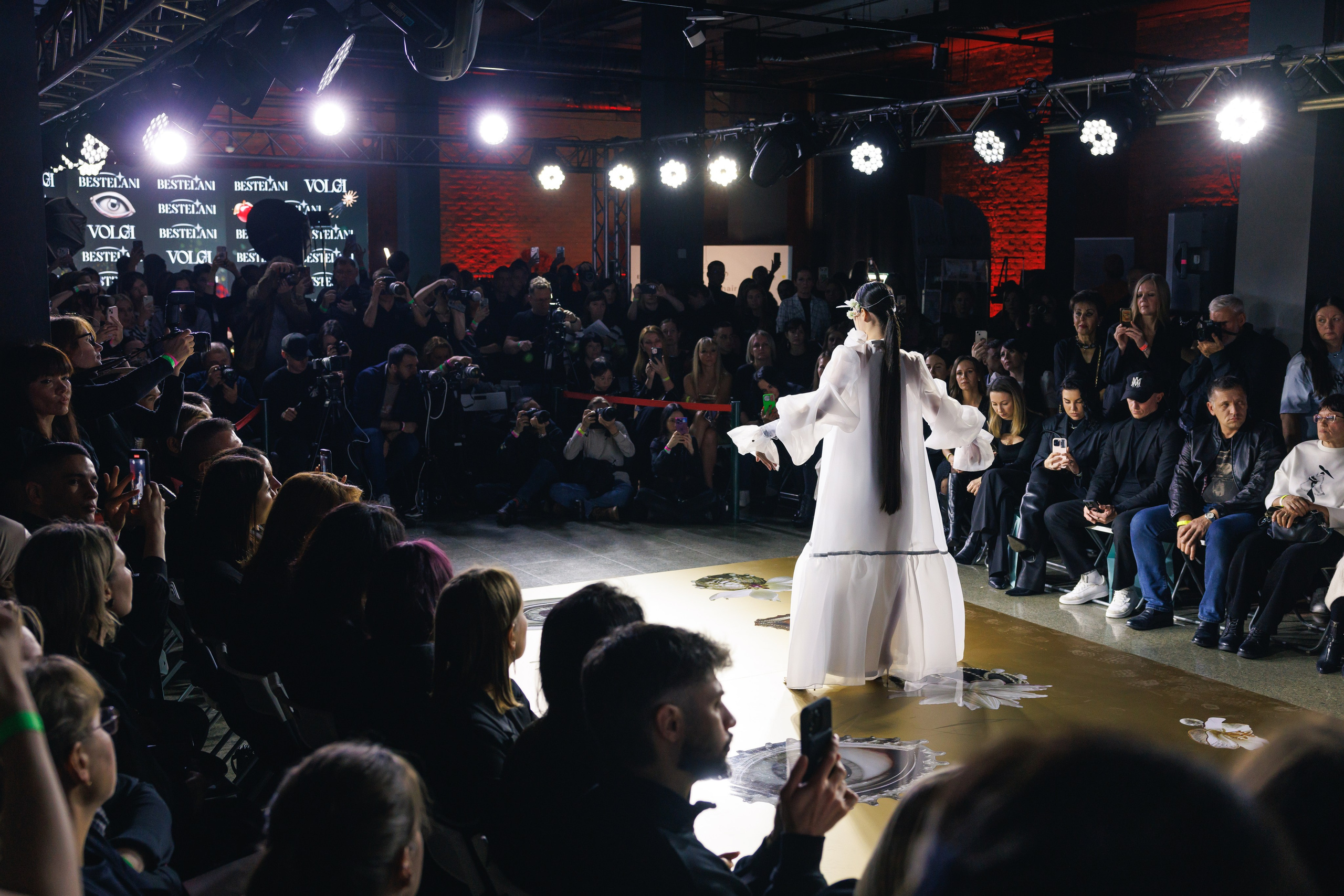 Volga Fashion Week. Профессиональный фотограф в Москве Захар Ишутин