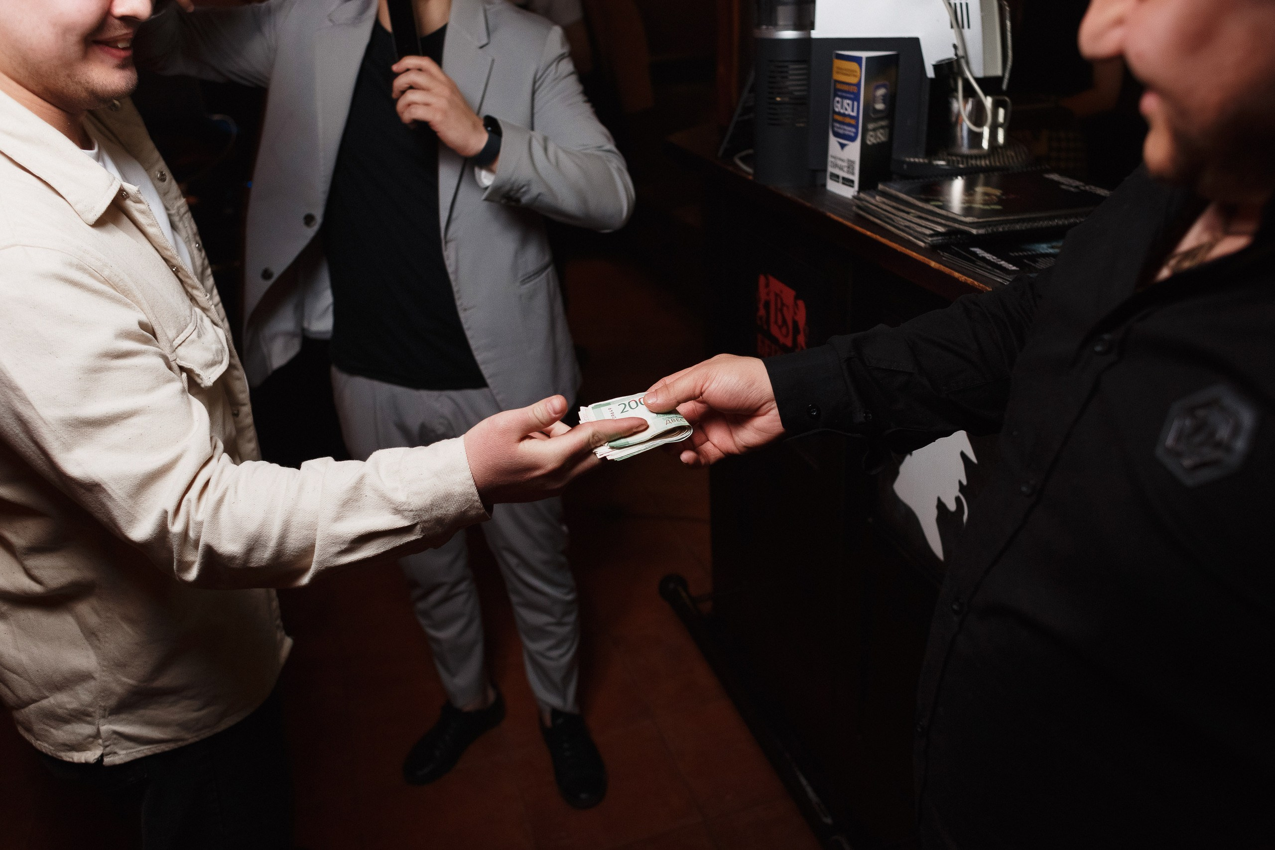 Захватывающий вкус и атмосфера: кальянная в Таганроге Бейкер Стрит. Свадебный и семейный фотограф в Таганроге Бакарюк Антон