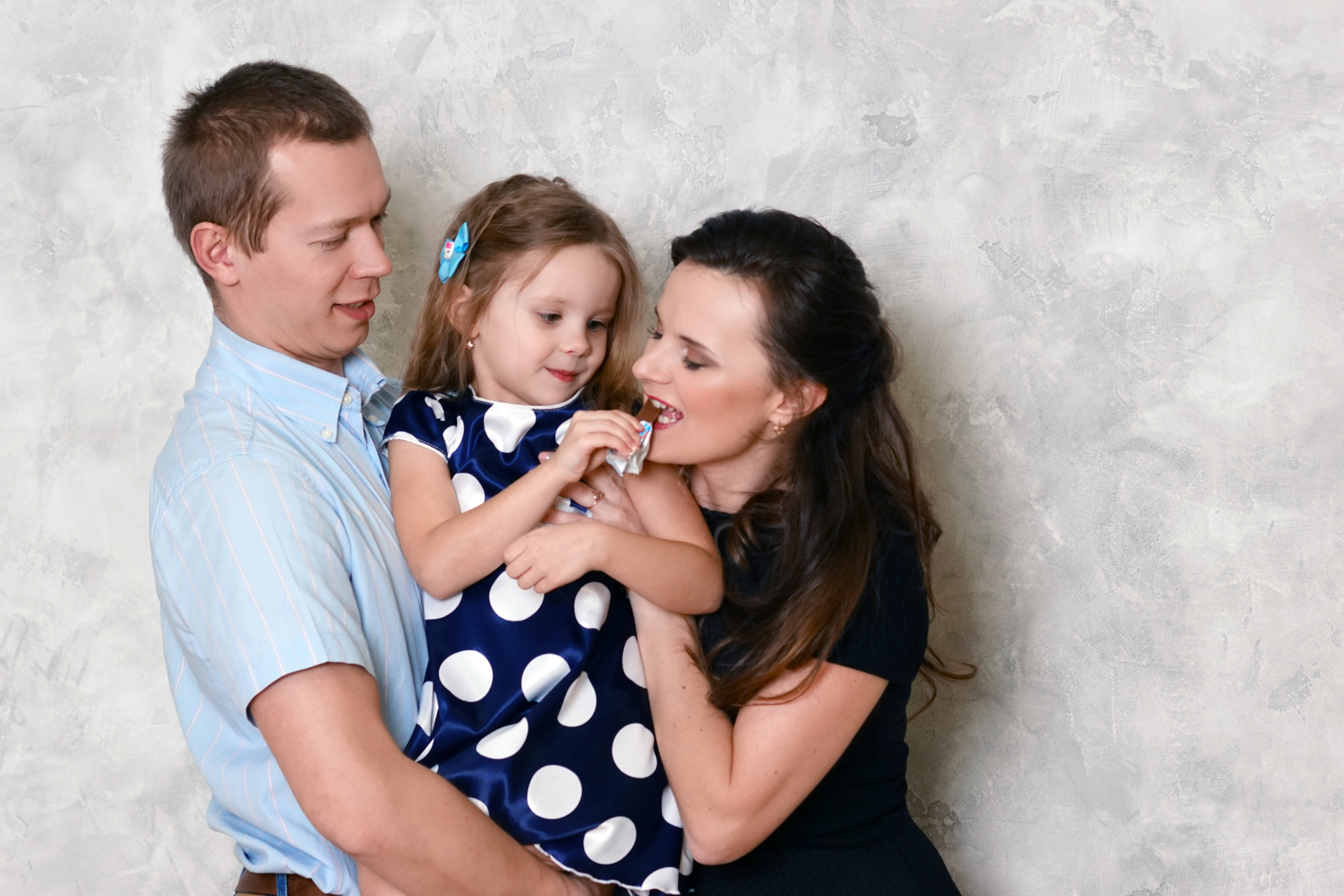 Семейная студийная съёмка. Фотограф Барт Полина. Снимаю в Санкт-Петербурге, Москве, Приозерске