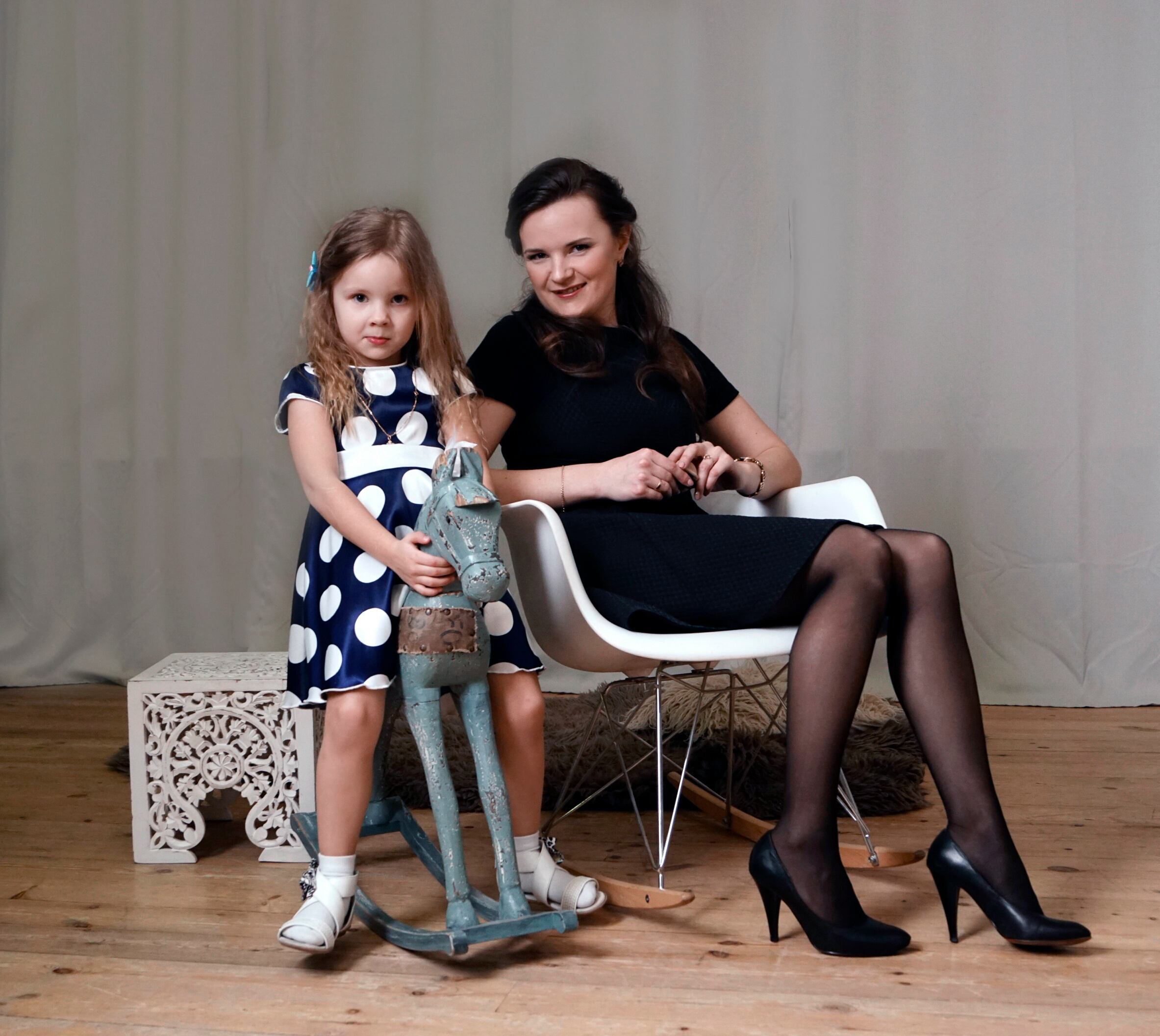 Семейная студийная съёмка. Фотограф Барт Полина. Снимаю в Санкт-Петербурге, Москве, Приозерске