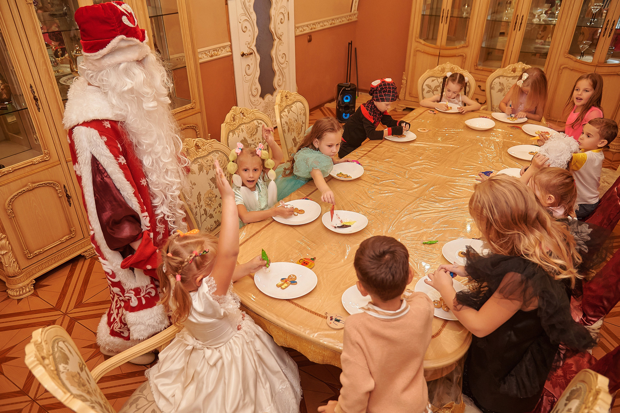 Портфолио репортажной фотосъёмки: Звёздный Дом Деда Мороза. Фотограф Яковлев Роман — Красноярск