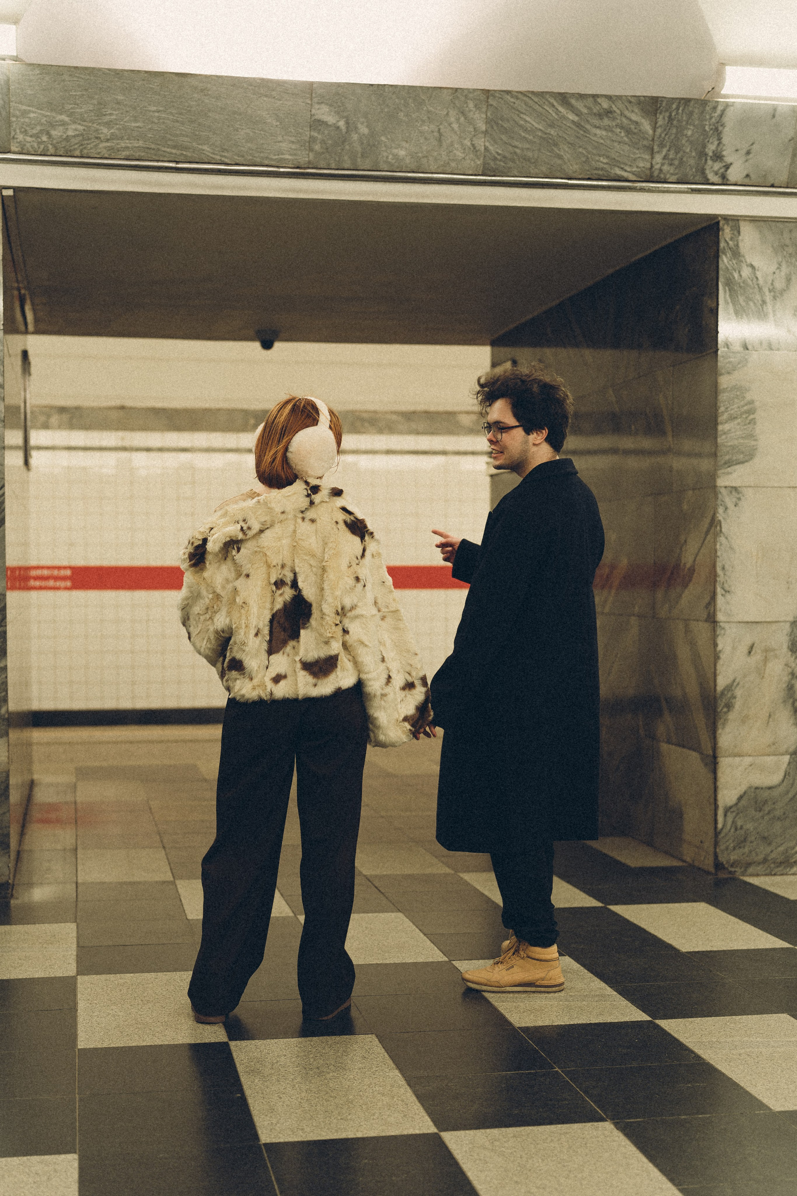 НОВОГОДНЯЯ ФОТОСЕСИИЯ ПАРЫ В МЕТРО ЛЮБОВЬ. Профессиональный фотограф, Санкт-Петербург — Виктория Богомолова