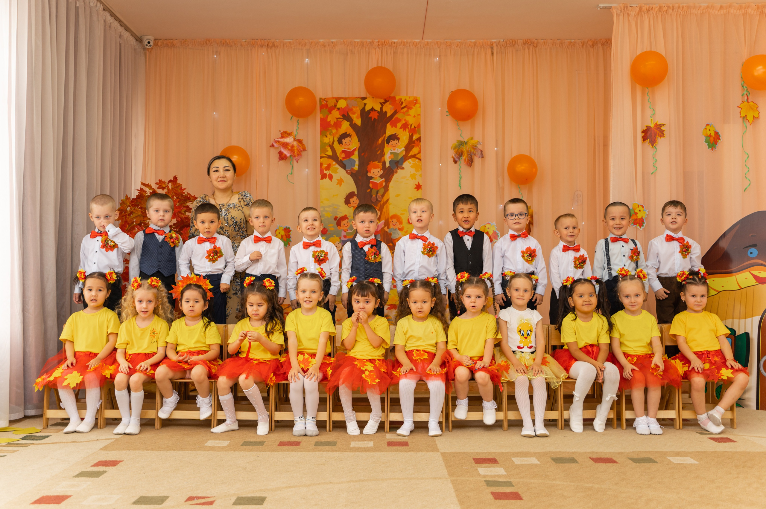 САДЫ. ФОТОГРАФ/РУДНЫЙ/КОСТАНАЙ