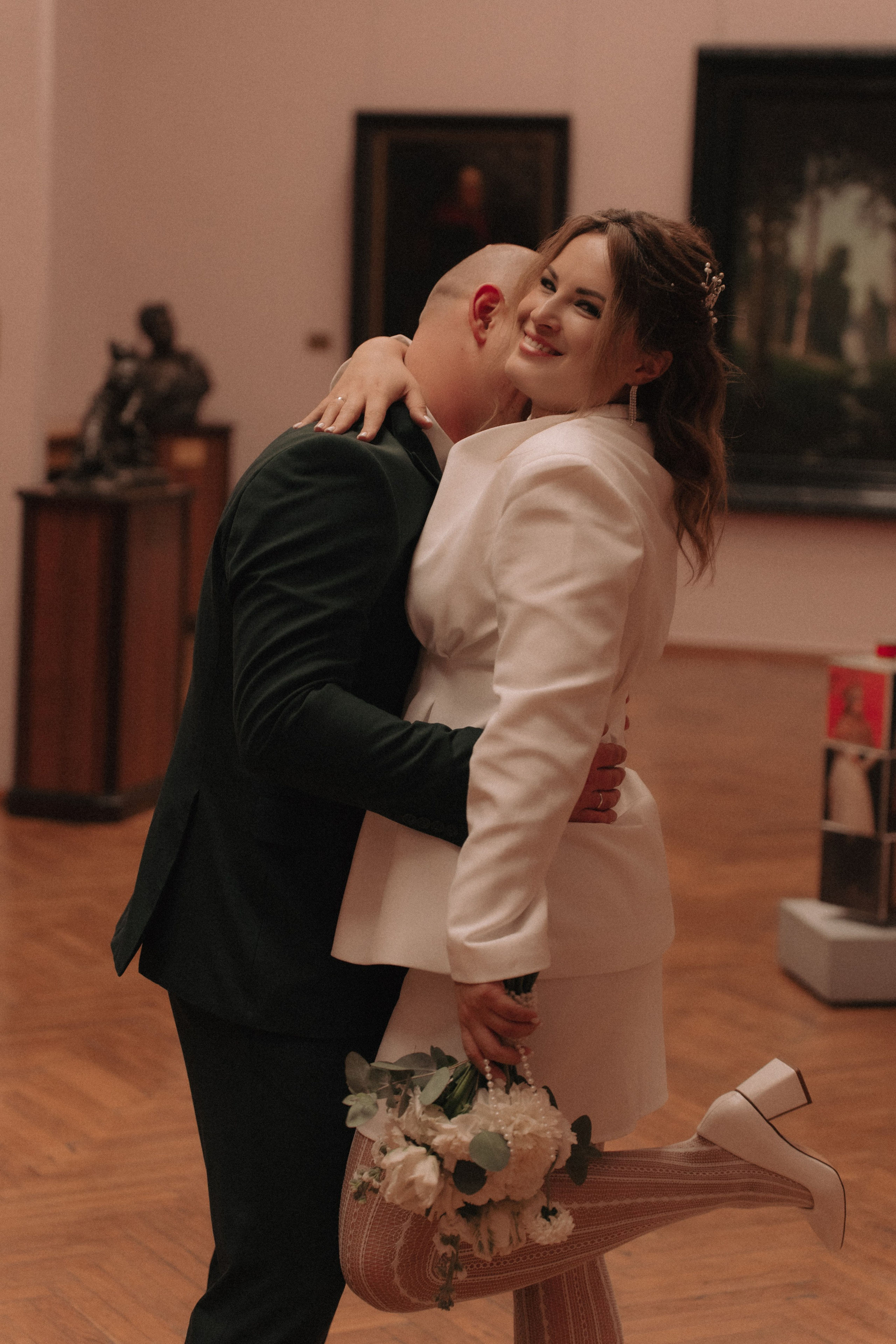 Свадебная фотосессия в музее. Ваш семейный фотограф в Минске — Вика Трегубова