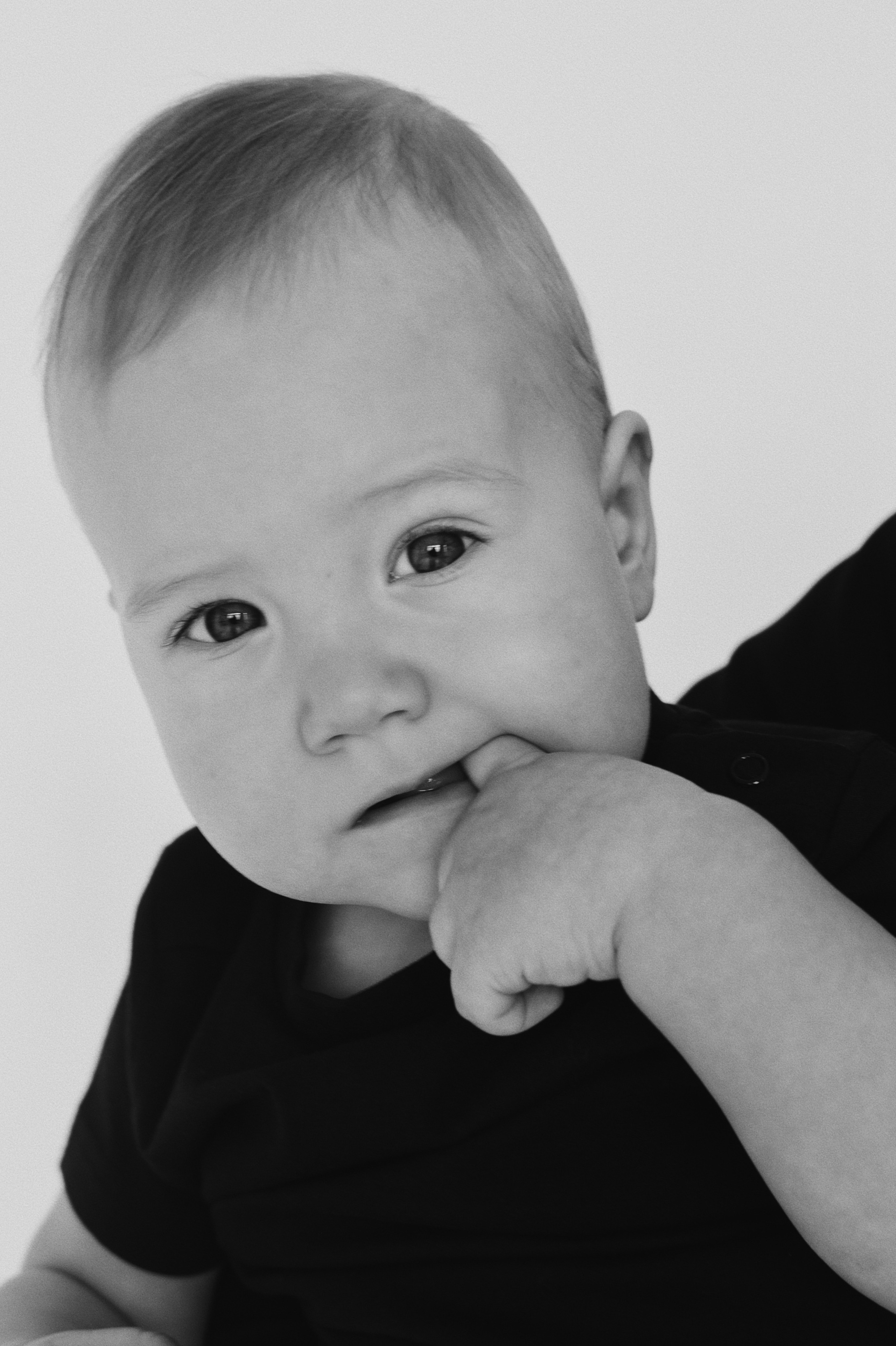 В ЧЕРНОМ. КРИСТИНА ГУСЬКОВА