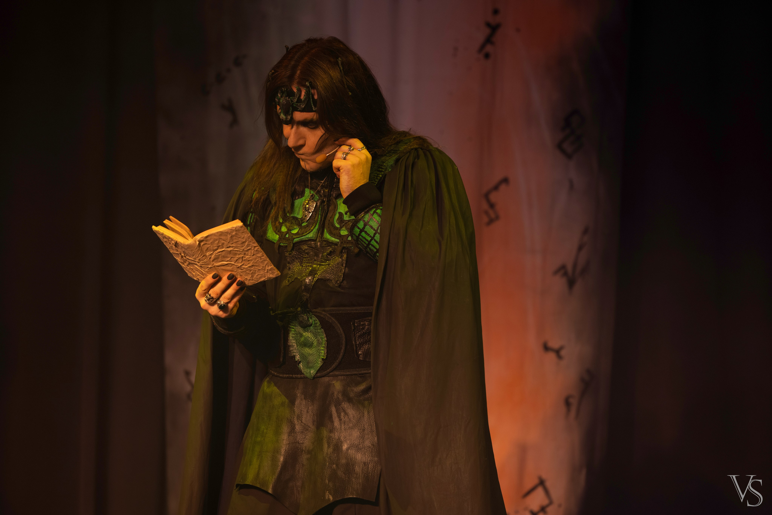 Книга стихий 25.01. Фотограф Виктор Степанов