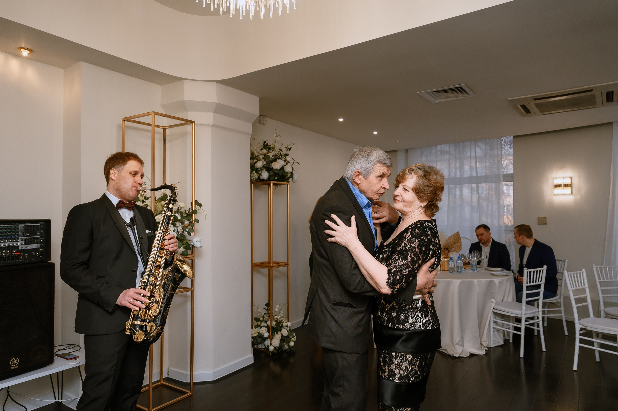 Поэтический вечер Ольги Любимовой. Свадебный и просто хороший фотограф в Челябинске