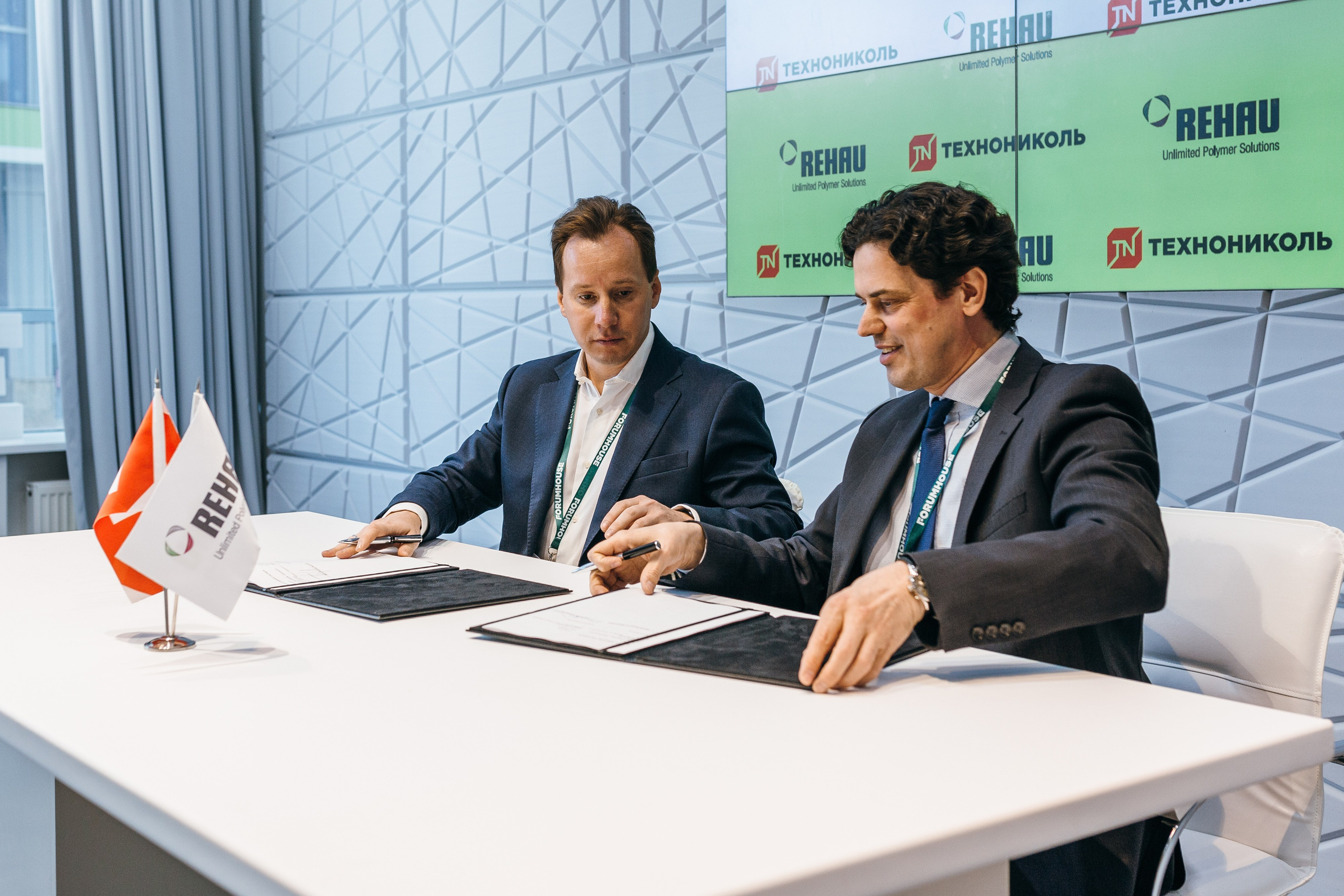 Фотограф на конференции в Москве, заказать услуги профессиональной фотосъёмки — Цены, стоимость услуг фотосъёмки конференций