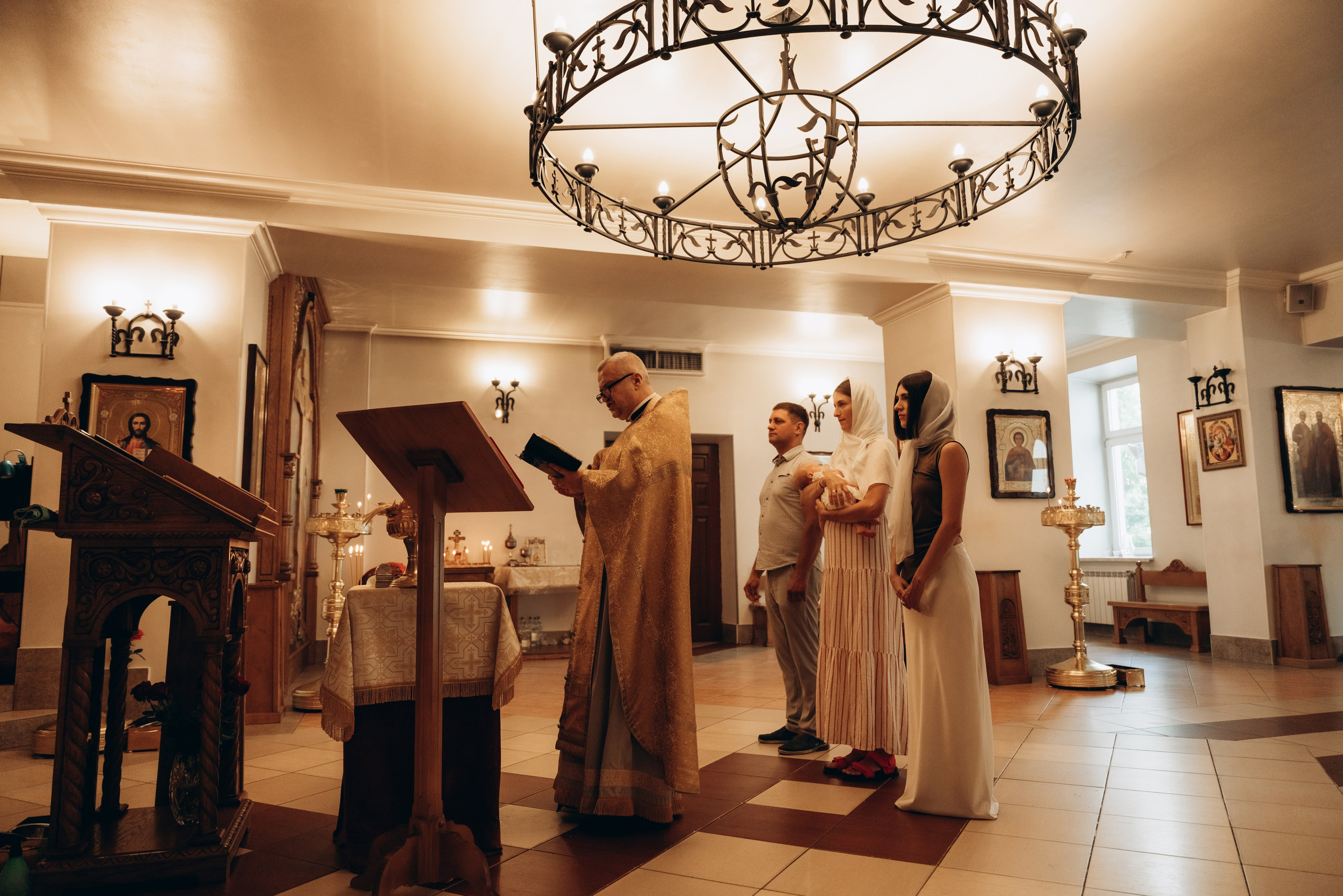 Крещении Есении. Фотограф Мария Миллс | Минск