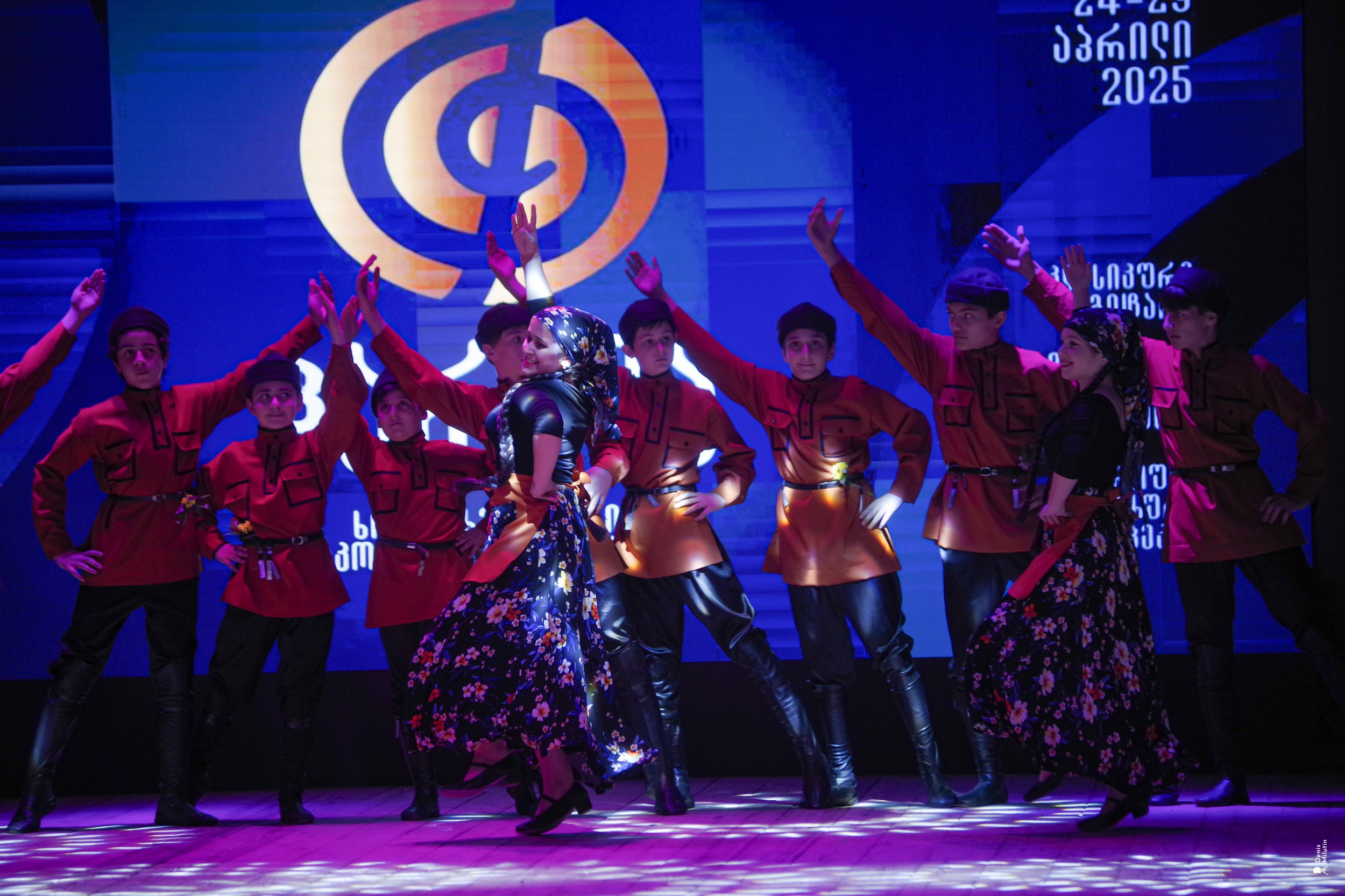 Танцы в Хоби. Портретный фотограф Денис Милютин