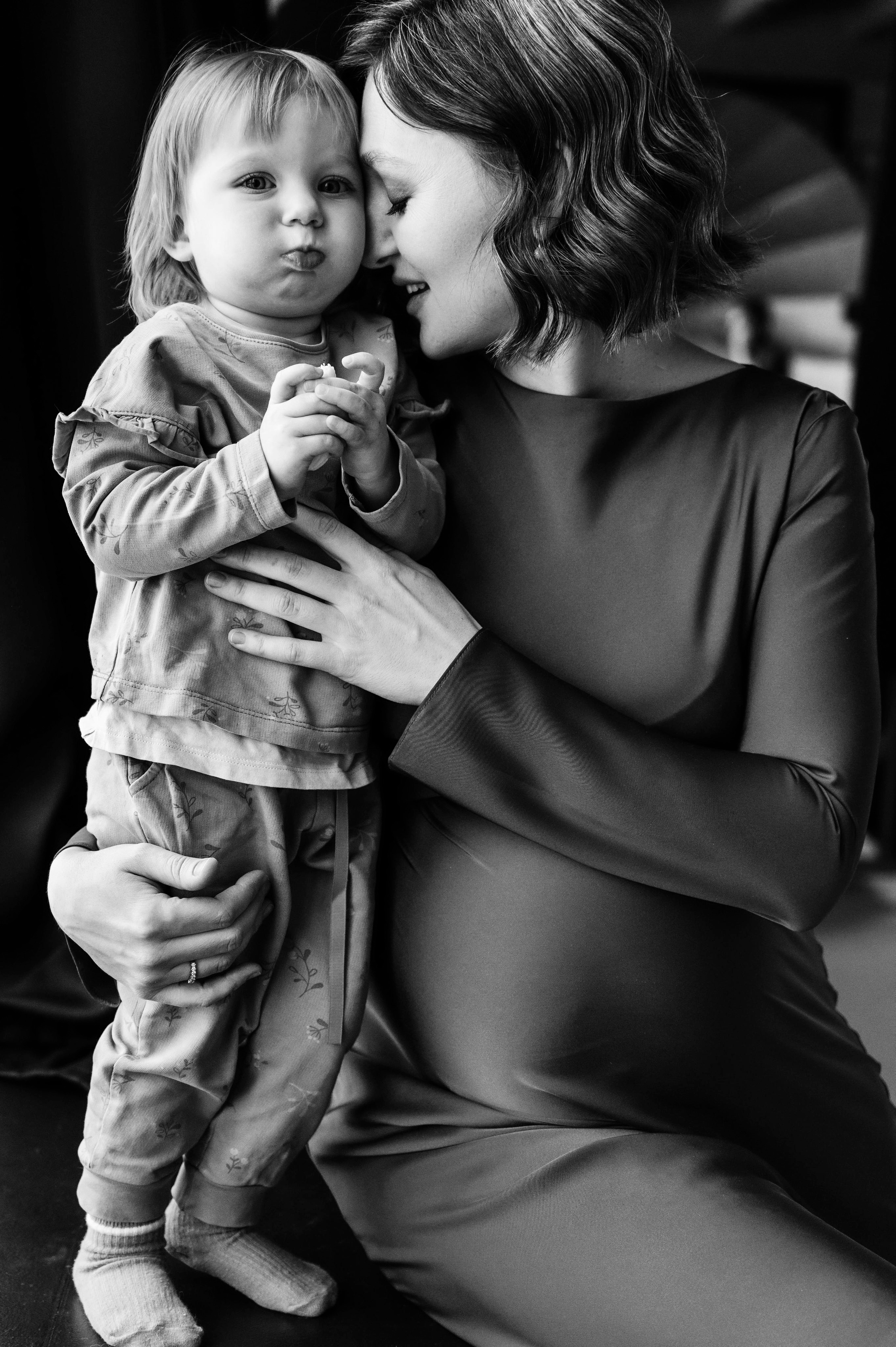 Анна. Профессиональный фотограф беременности в СПБ. Стильные фотосессии беременности в стиле минимализм и классическая фотография