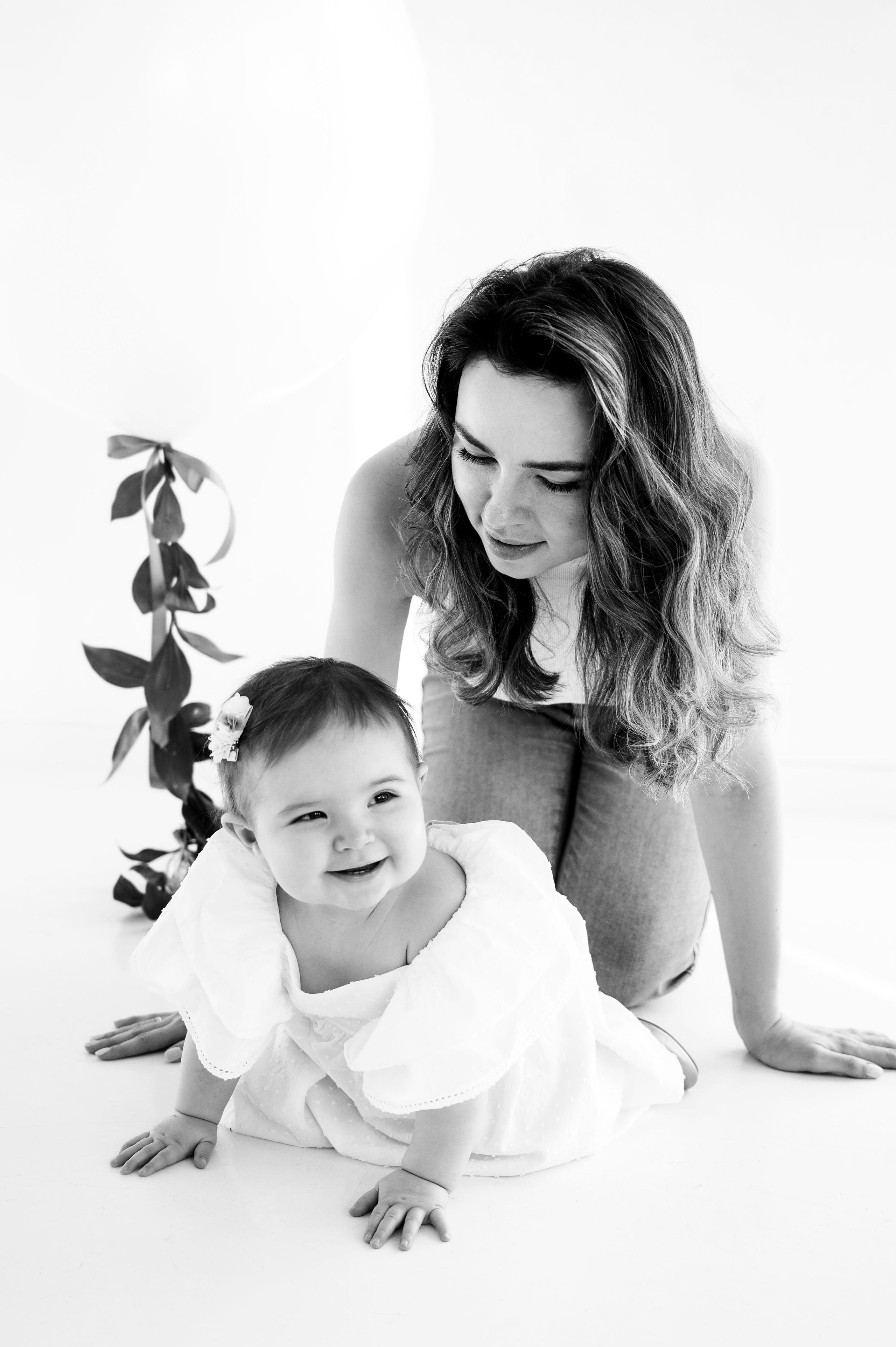 Ольга. Профессиональный фотограф беременности в СПБ. Стильные фотосессии беременности в стиле минимализм и классическая фотография