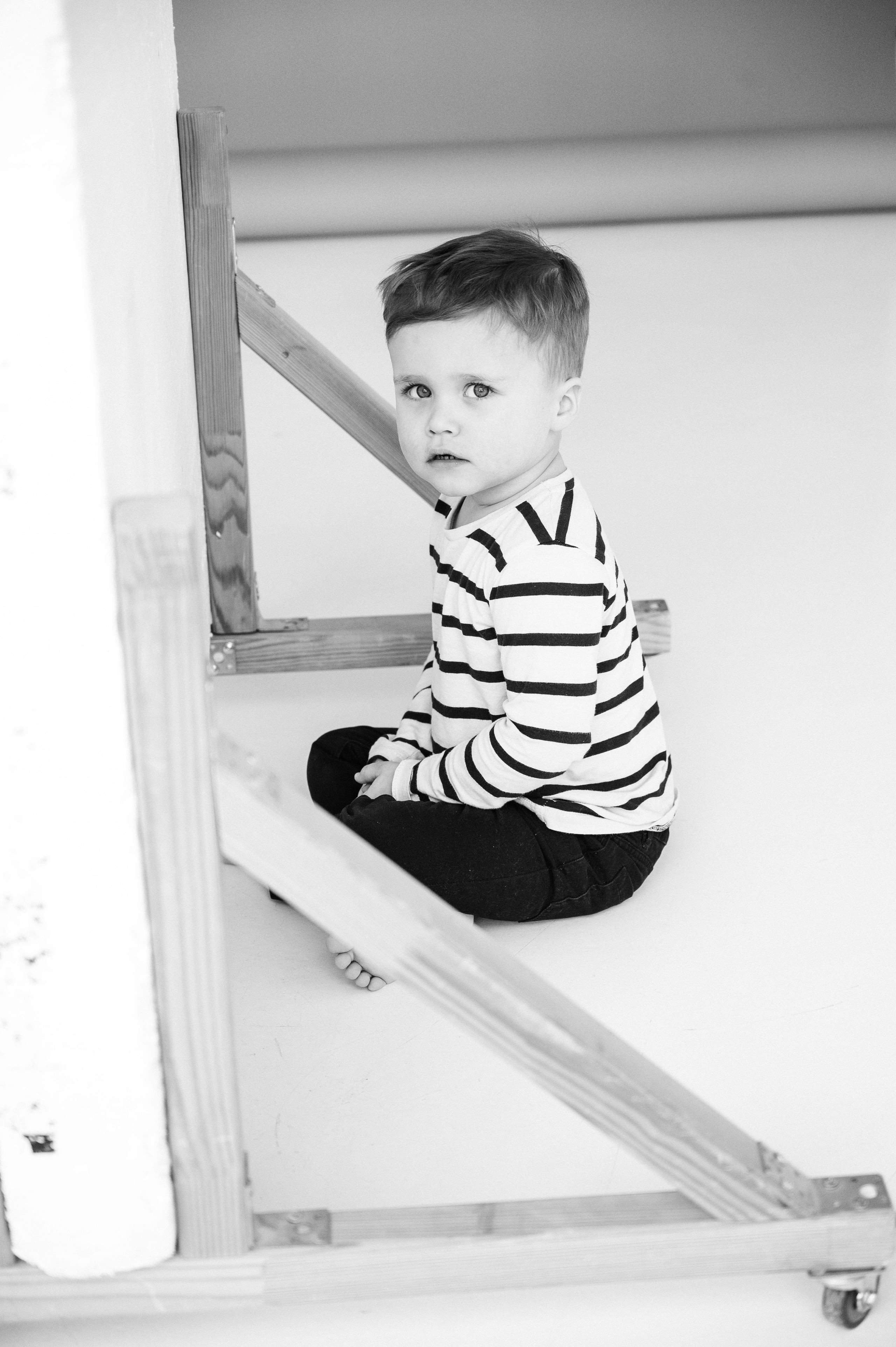 Семейная фотосессия в Санкт-Петербурге от Маргариты Ивановой — душевные кадры с детьми и родителями, помощь в подборе образов, стилист, виза. Профессиональный фотограф беременности в СПБ. Стильные фотосессии беременности в стиле минимализм и классическая фотография