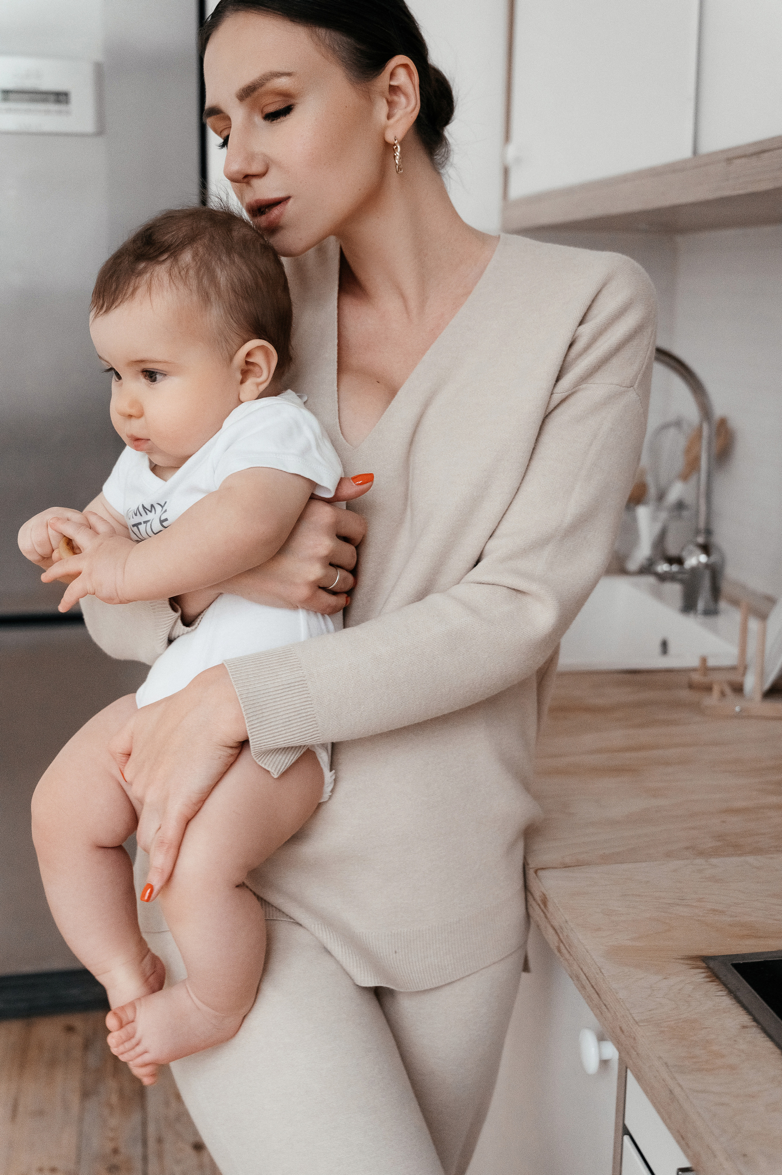 Марина. Профессиональный фотограф беременности в СПБ. Стильные фотосессии беременности в стиле минимализм и классическая фотография