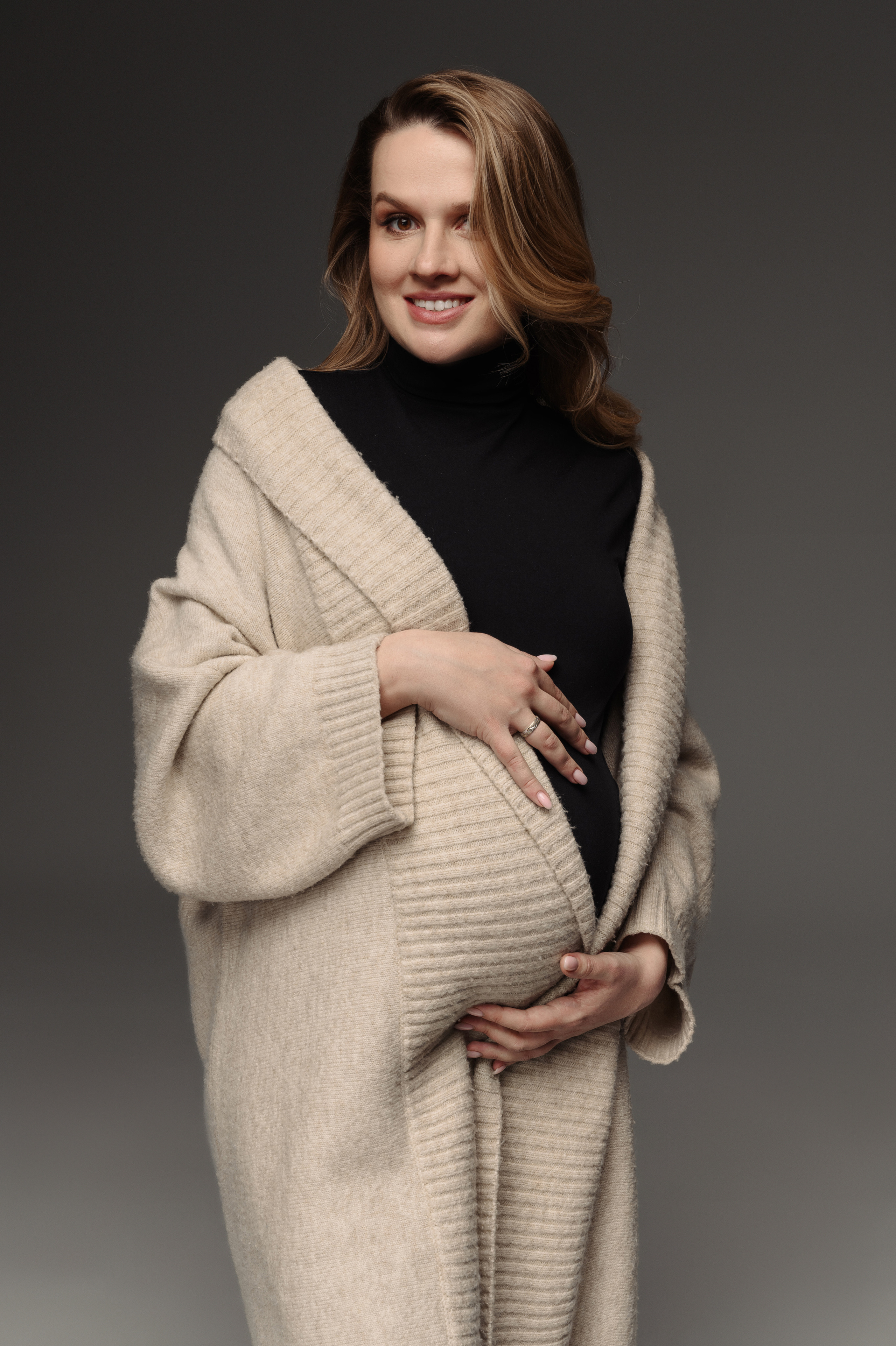 Марина. Профессиональный фотограф беременности в СПБ. Стильные фотосессии беременности в стиле минимализм и классическая фотография