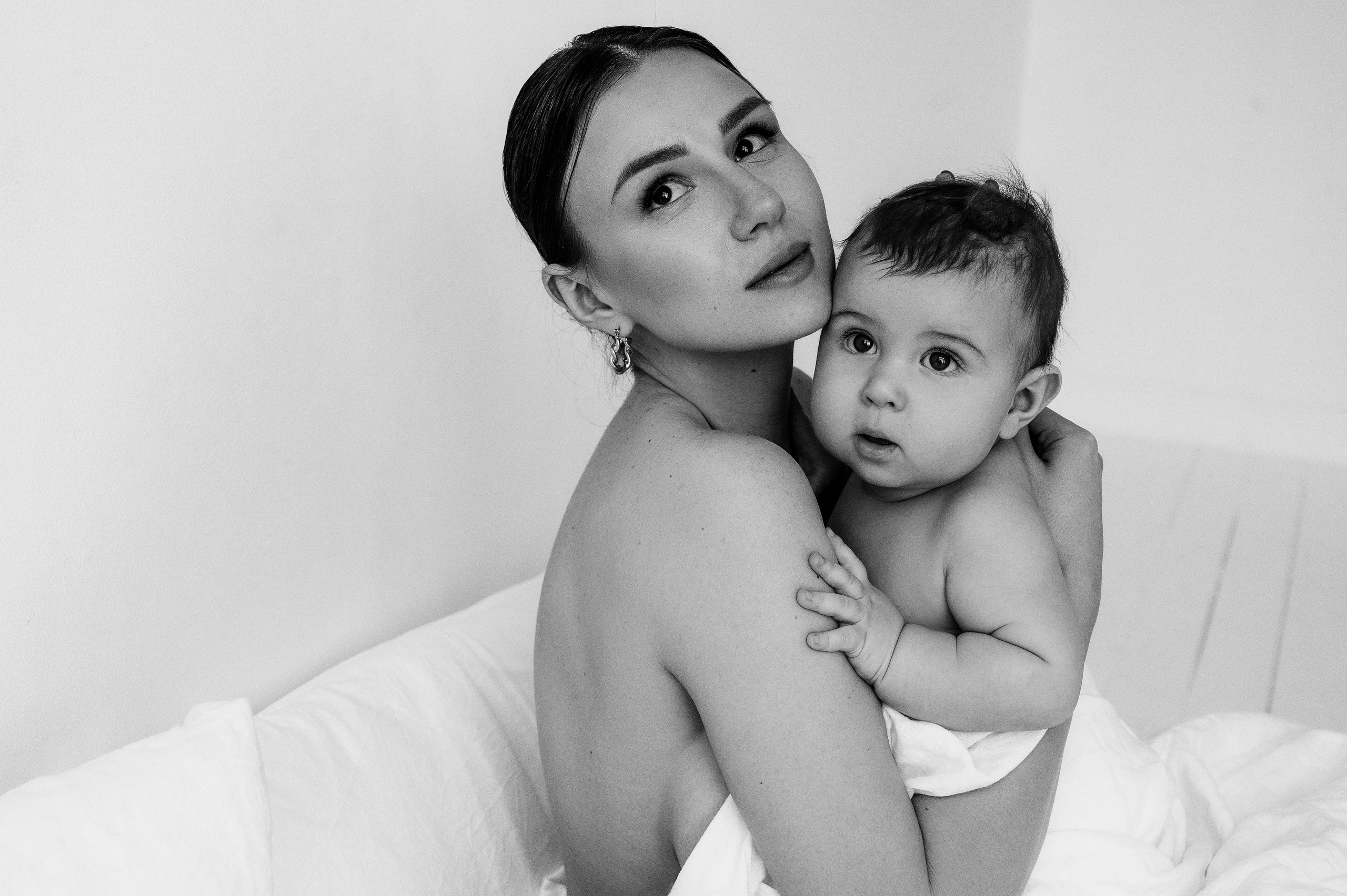 Марина. Профессиональный фотограф беременности в СПБ. Стильные фотосессии беременности в стиле минимализм и классическая фотография