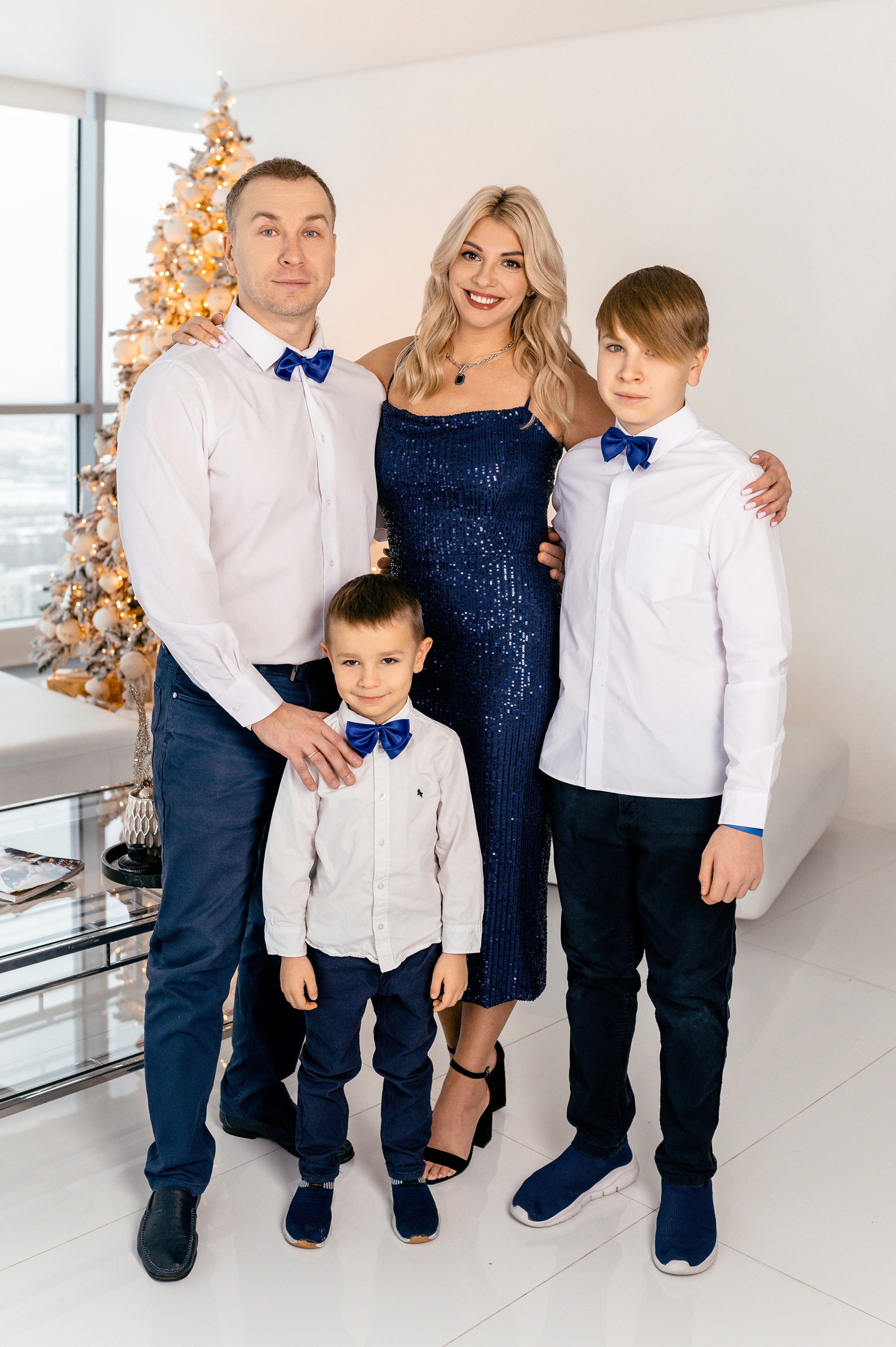 Юлия. Профессиональный фотограф беременности в СПБ. Стильные фотосессии беременности в стиле минимализм и классическая фотография