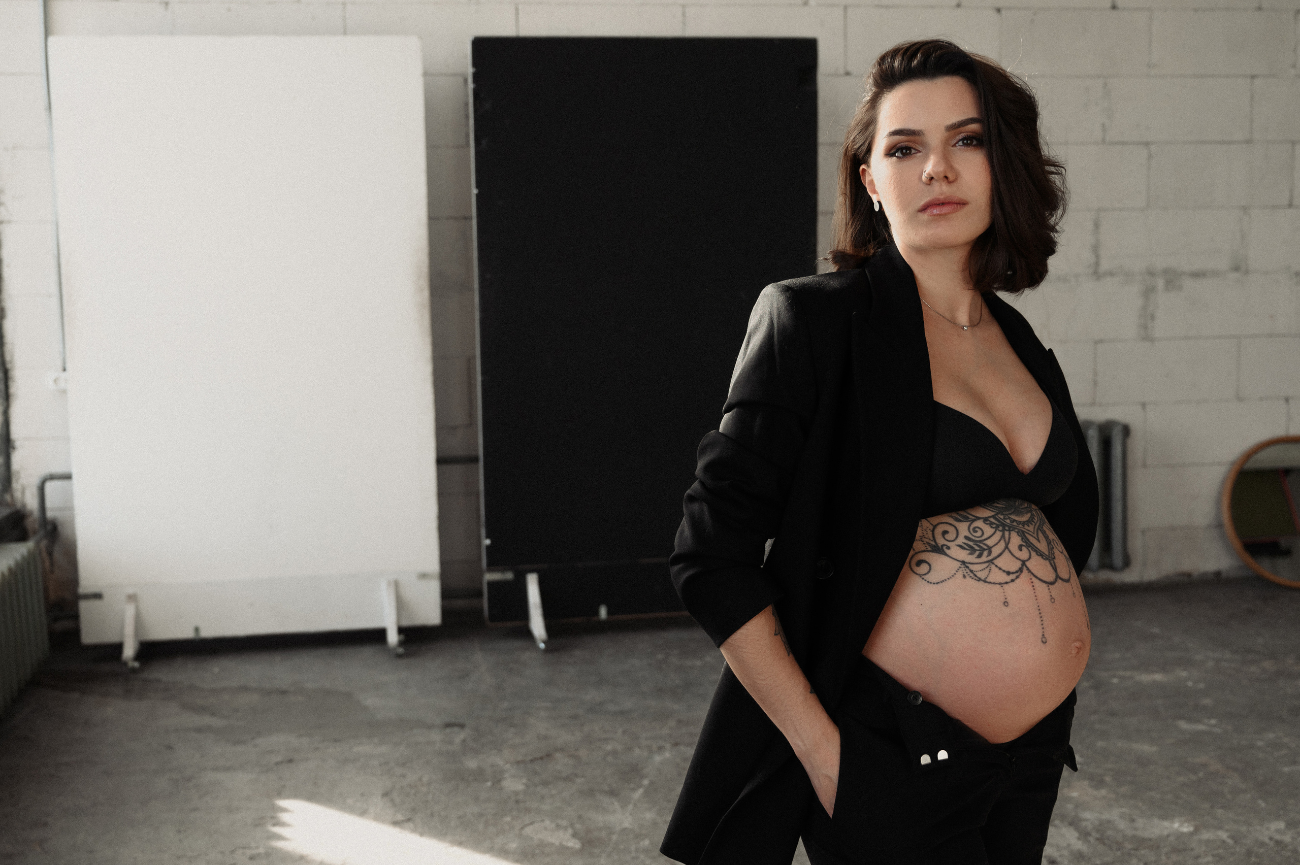 Алена. Профессиональный фотограф беременности в СПБ. Стильные фотосессии беременности в стиле минимализм и классическая фотография