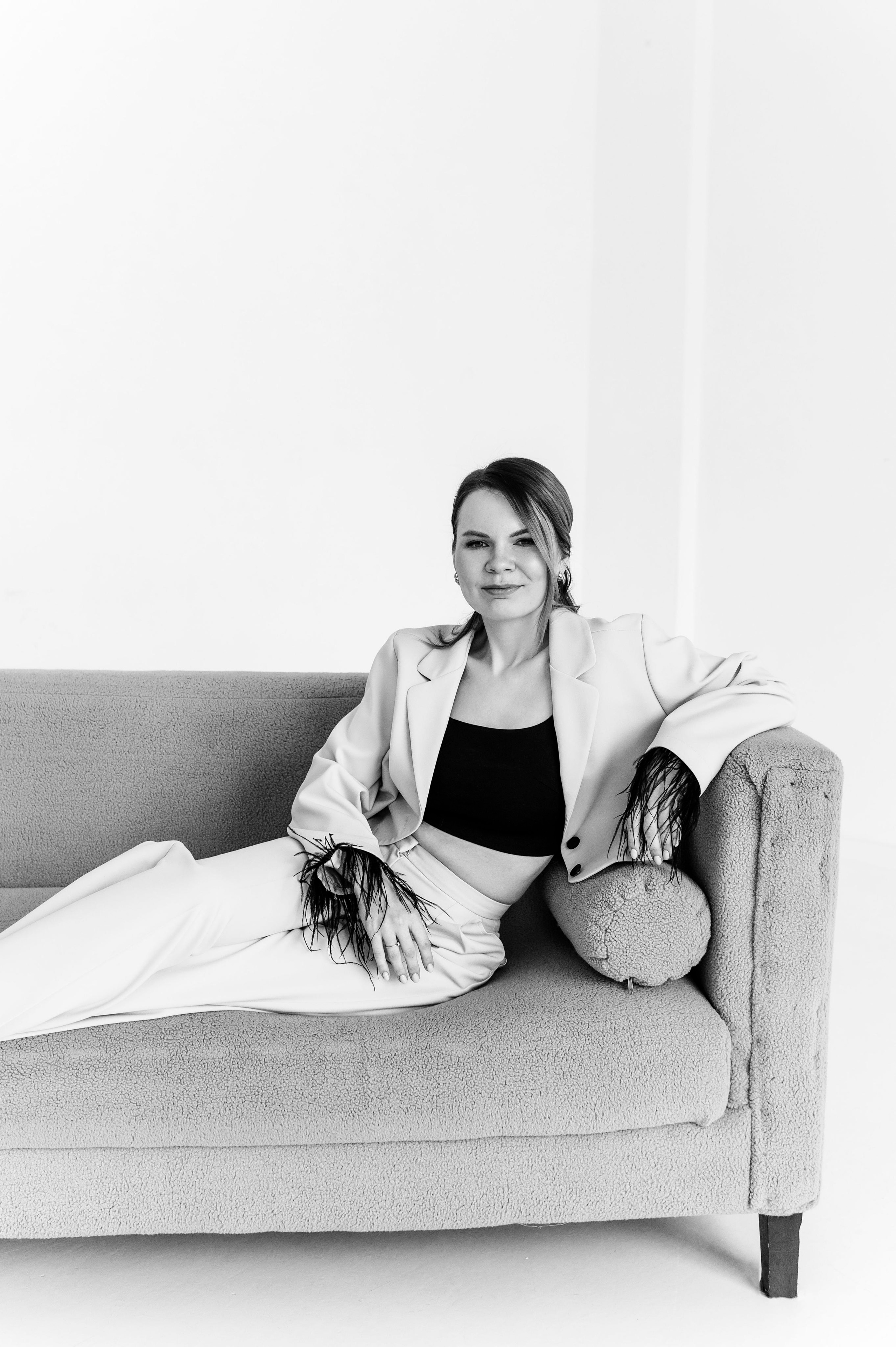 Елена. Профессиональный фотограф беременности в СПБ. Стильные фотосессии беременности в стиле минимализм и классическая фотография