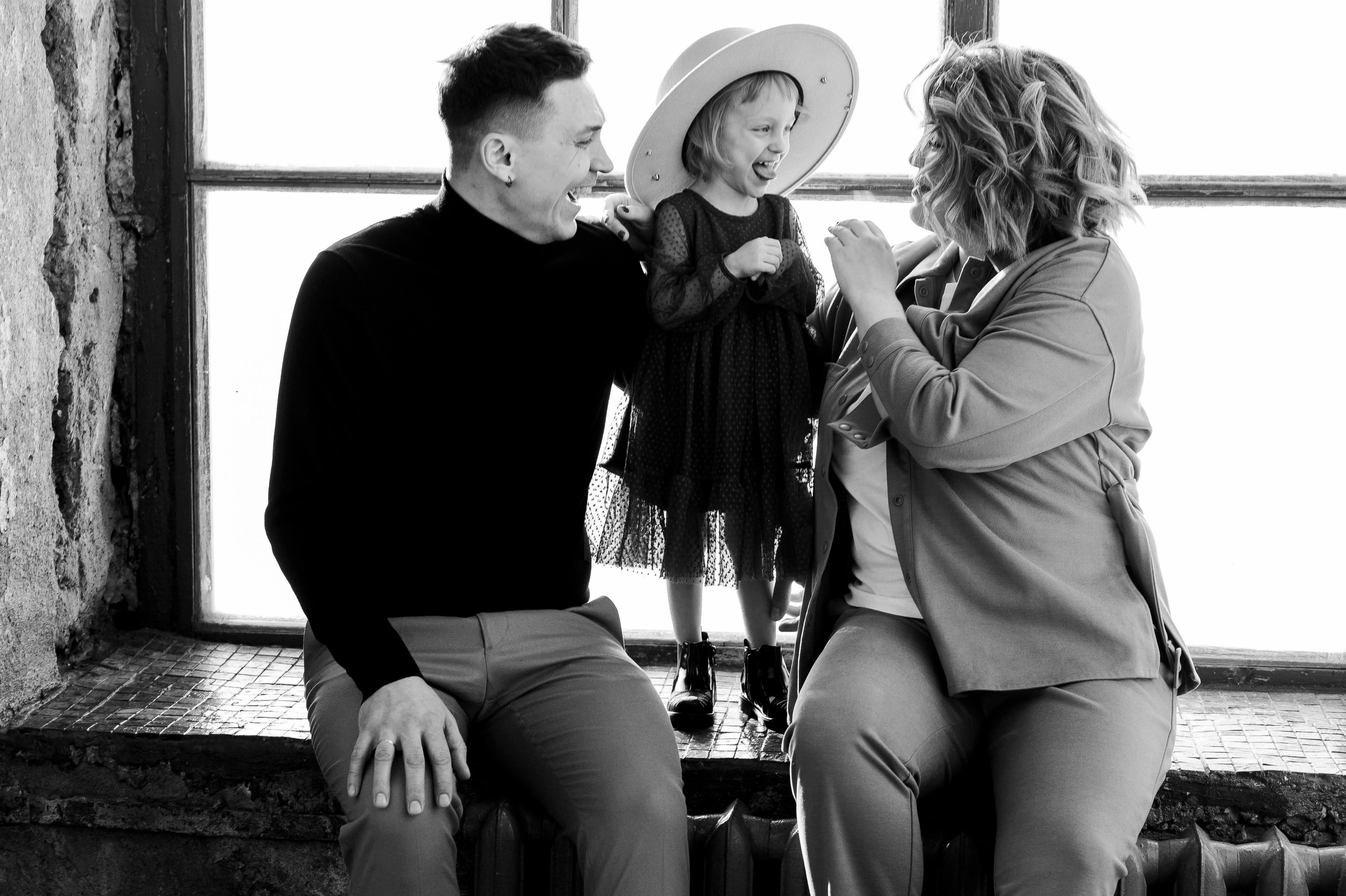 Виктория. Профессиональный фотограф беременности в СПБ. Стильные фотосессии беременности в стиле минимализм и классическая фотография