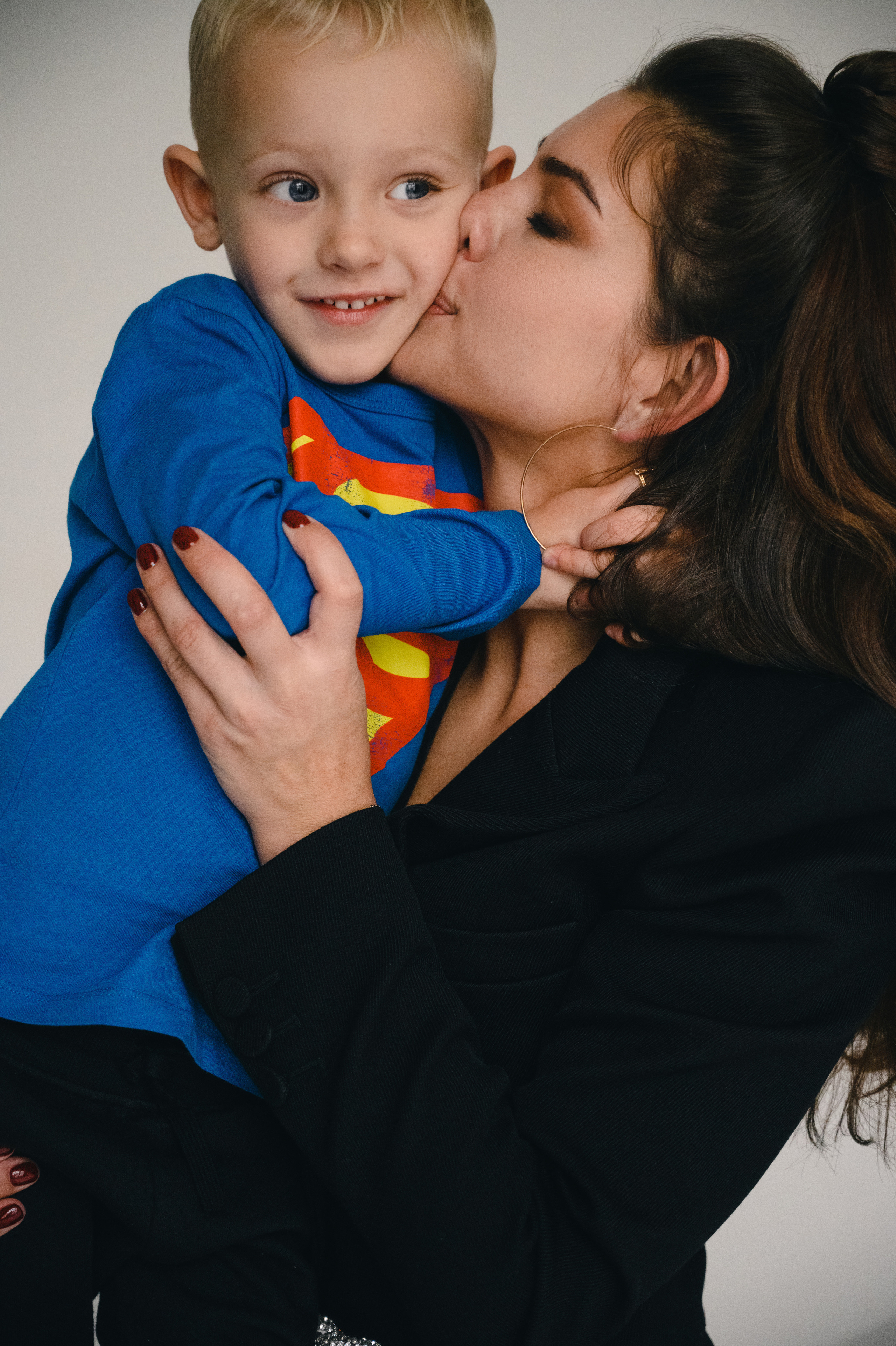 Юлия. Профессиональный фотограф беременности в СПБ. Стильные фотосессии беременности в стиле минимализм и классическая фотография