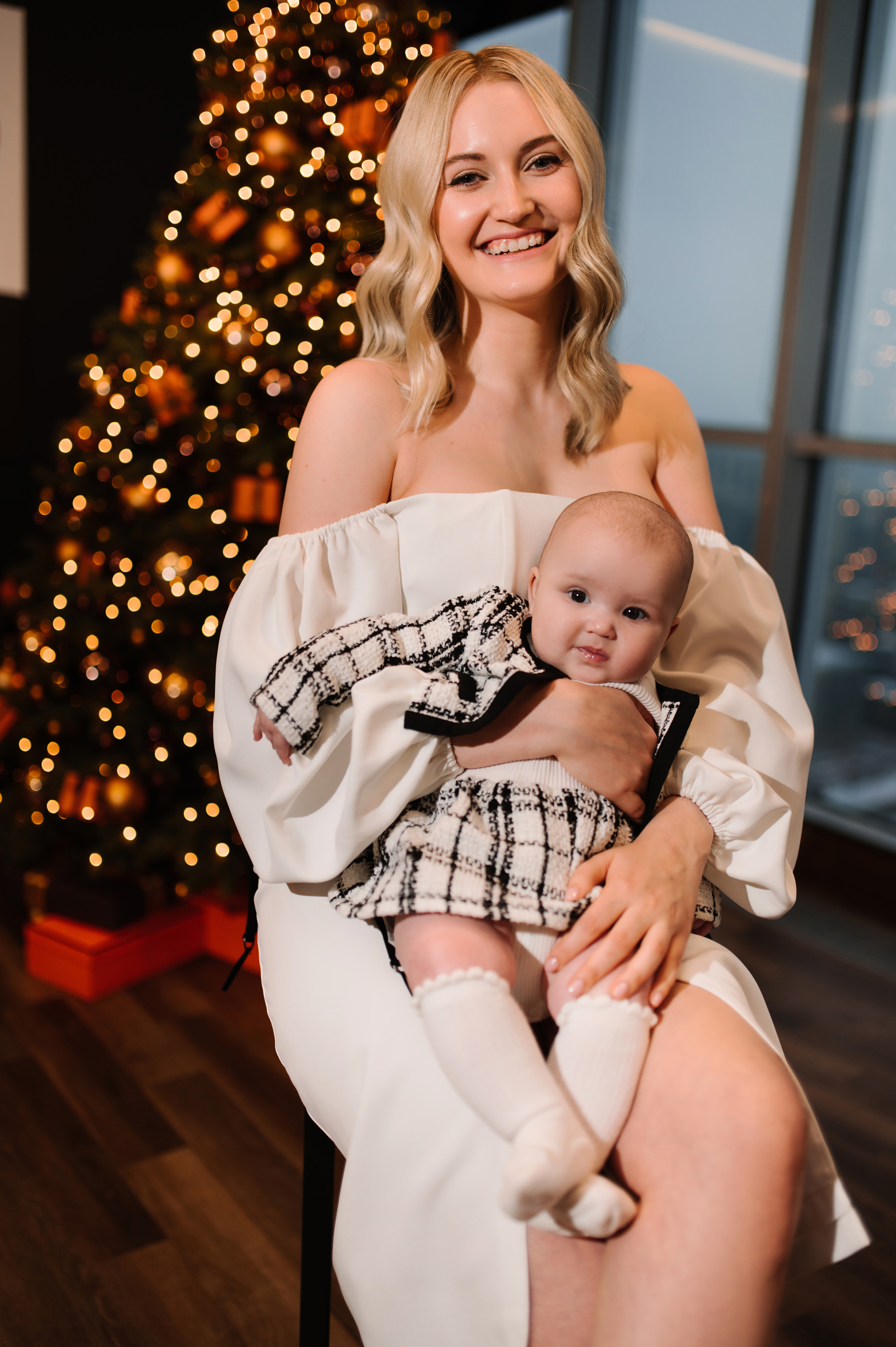 Карина. Профессиональный фотограф беременности в СПБ. Стильные фотосессии беременности в стиле минимализм и классическая фотография