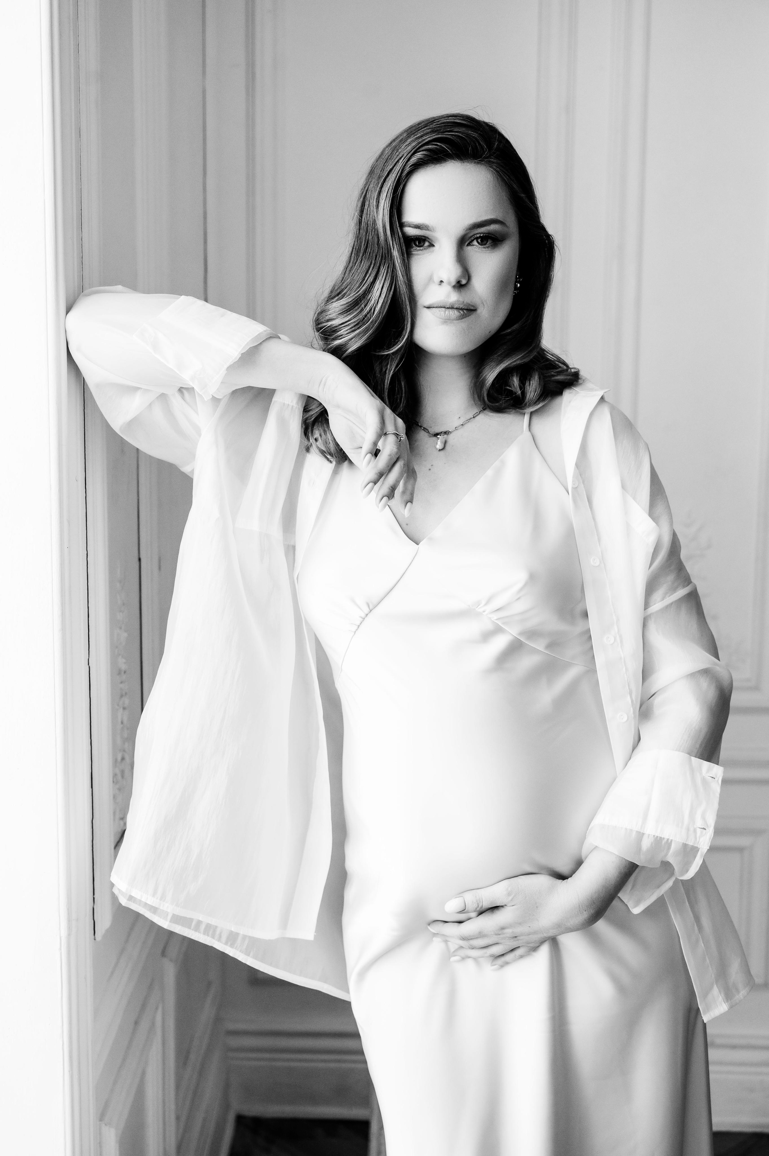 Татьяна. Профессиональный фотограф беременности в СПБ. Стильные фотосессии беременности в стиле минимализм и классическая фотография