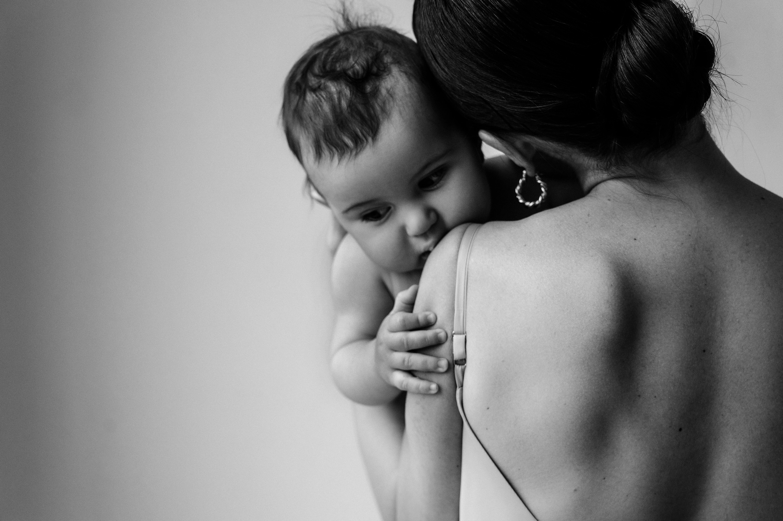 Марина. Профессиональный фотограф беременности в СПБ. Стильные фотосессии беременности в стиле минимализм и классическая фотография