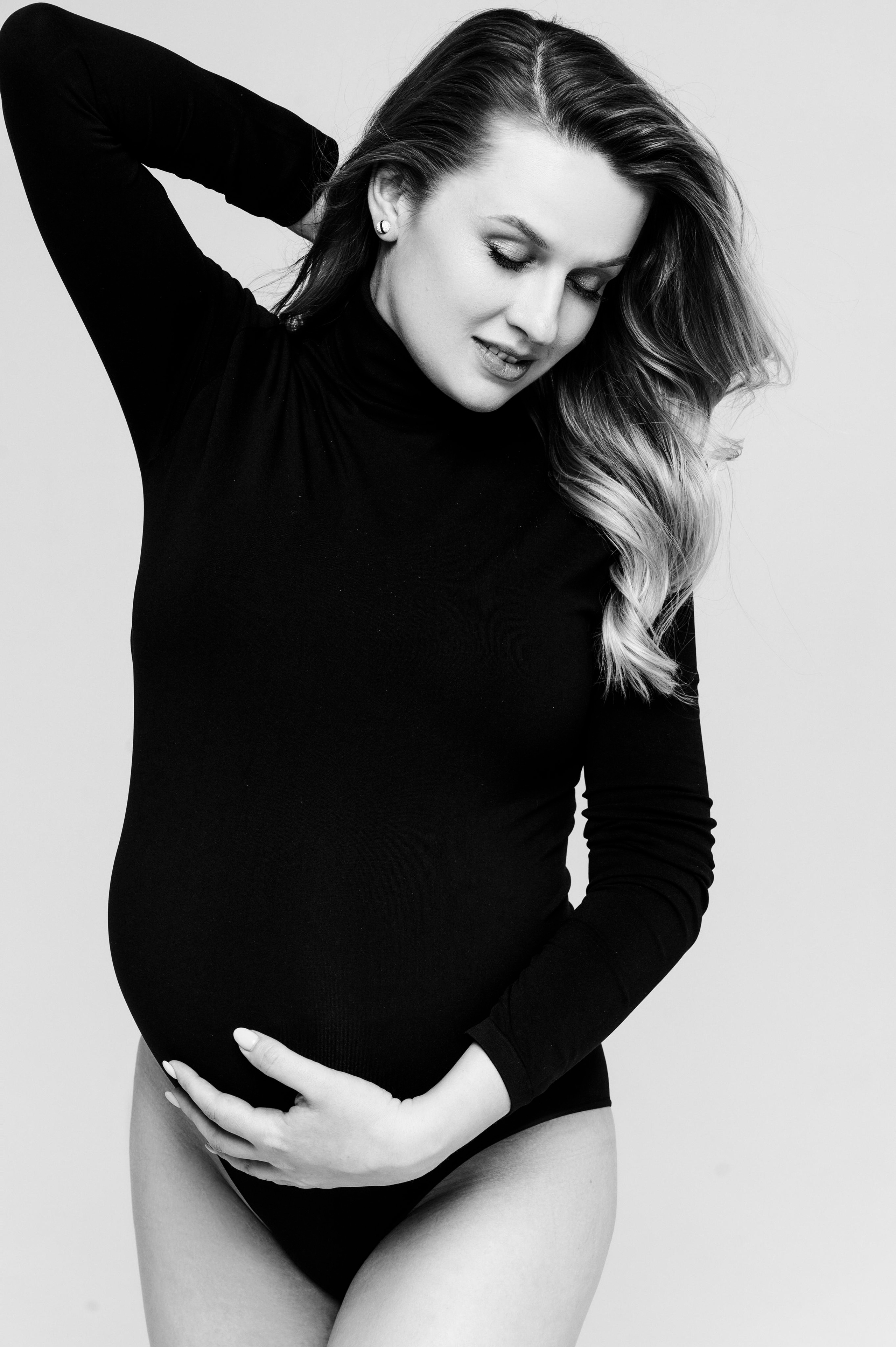 Марина. Профессиональный фотограф беременности в СПБ. Стильные фотосессии беременности в стиле минимализм и классическая фотография