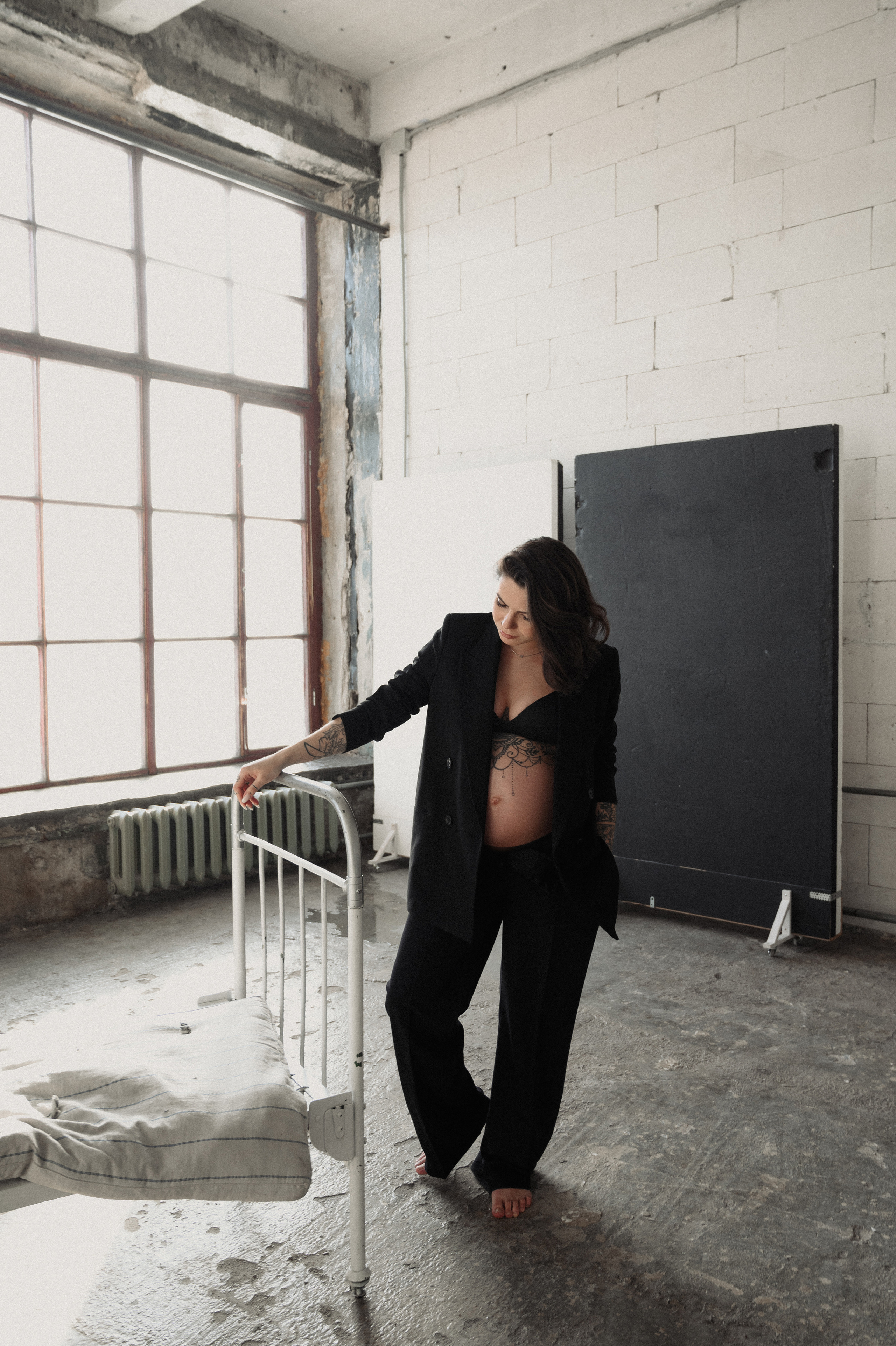 Алена. Профессиональный фотограф беременности в СПБ. Стильные фотосессии беременности в стиле минимализм и классическая фотография